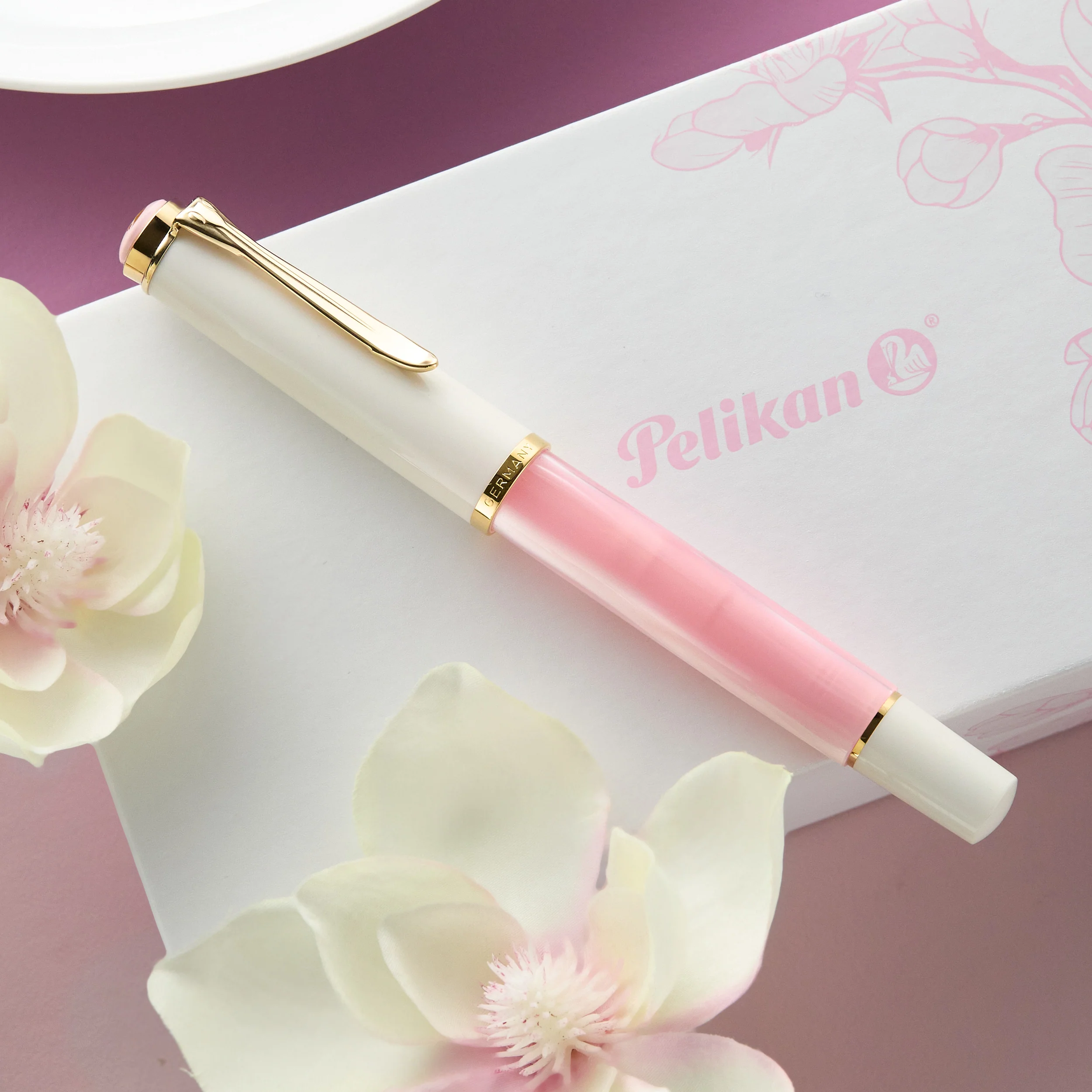 Pelikan M200 Fountain Pen - Cherry Blossom (Special Edition) - Image 3