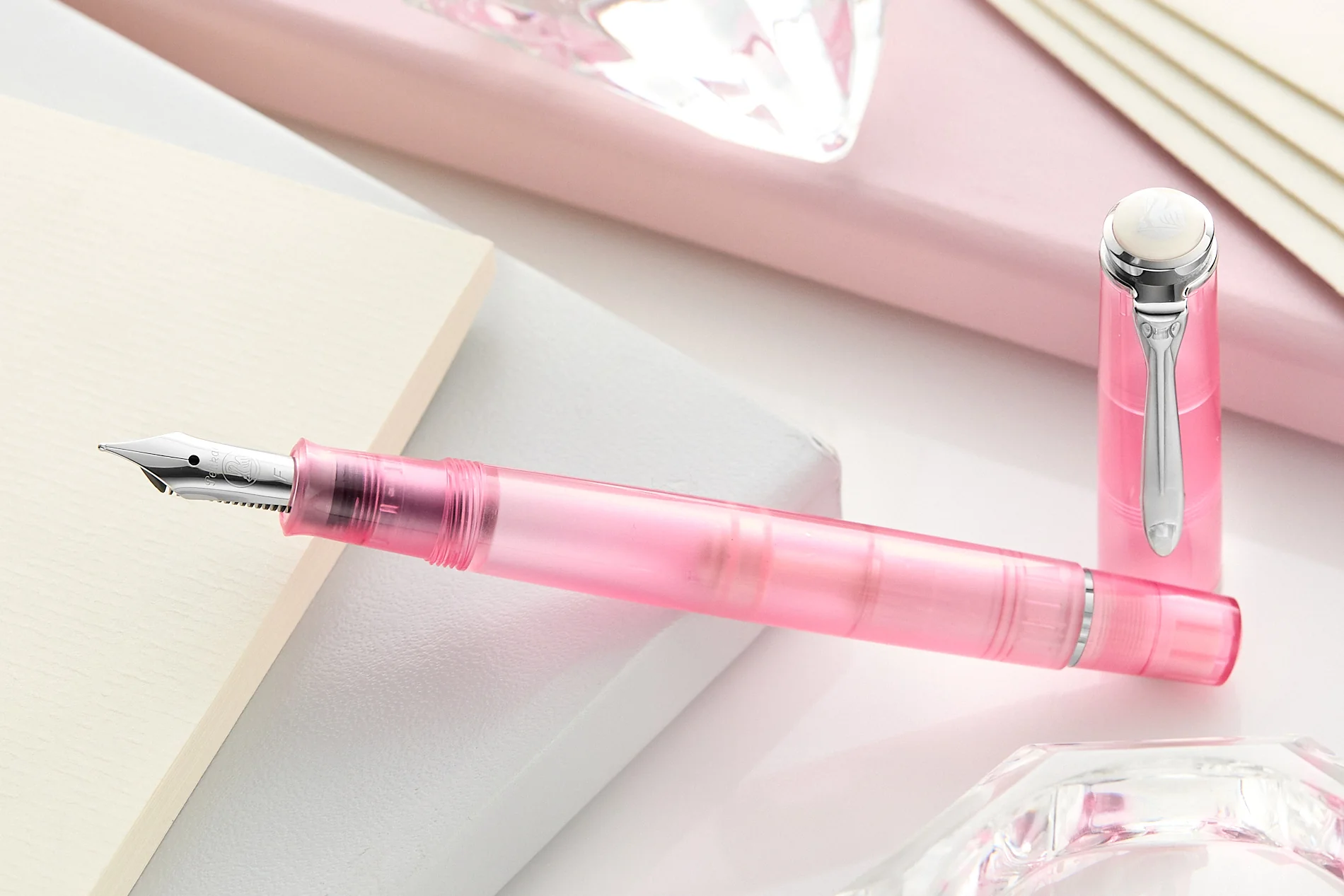 Pelikan M205 Fountain Pen - Rose Quartz (Special Edition) - Image 9
