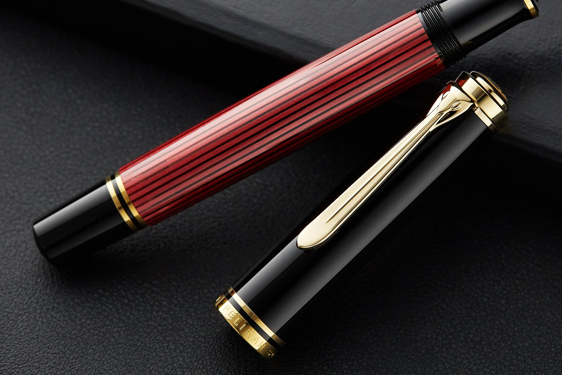 Pelikan M800 Fountain Pen - Black-Red - Image 12