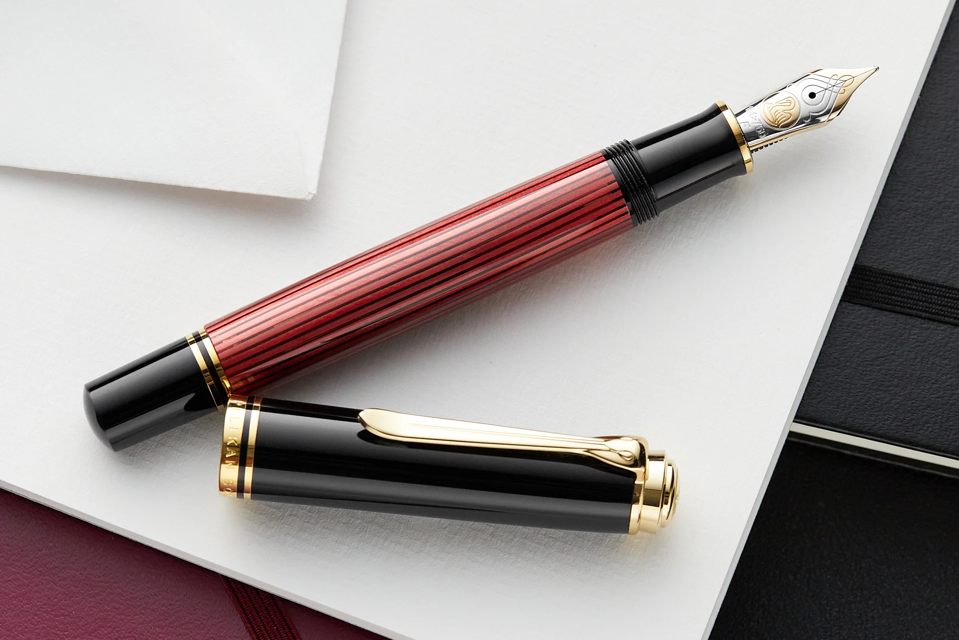 Pelikan M800 Fountain Pen - Black-Red - Image 8
