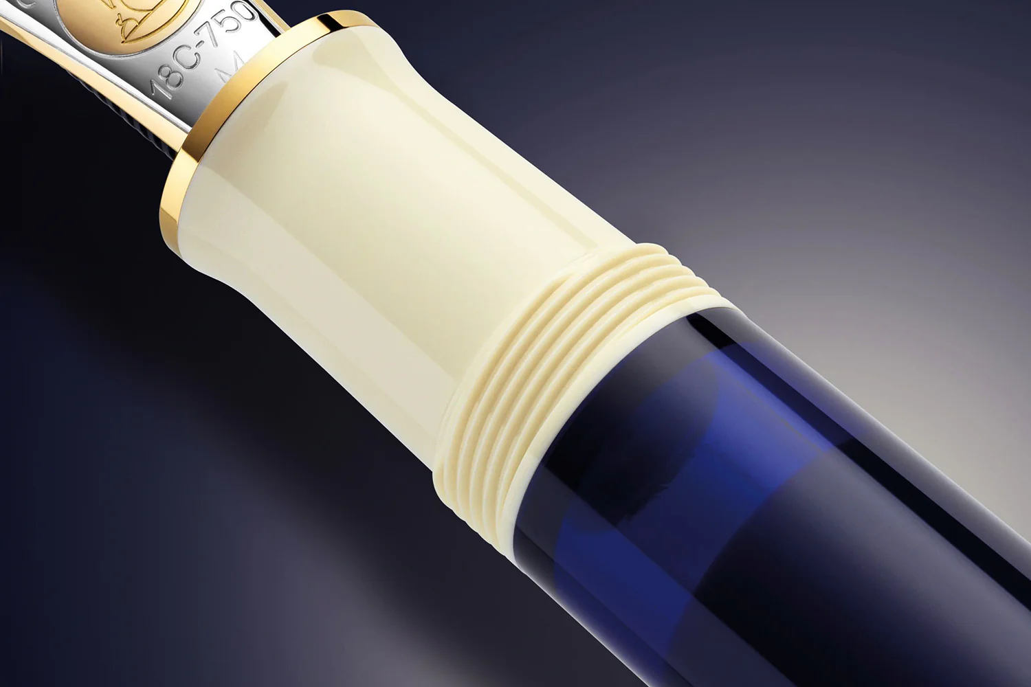 Pelikan M800 Fountain Pen - Cream Blue (Special Edition) - Image 8