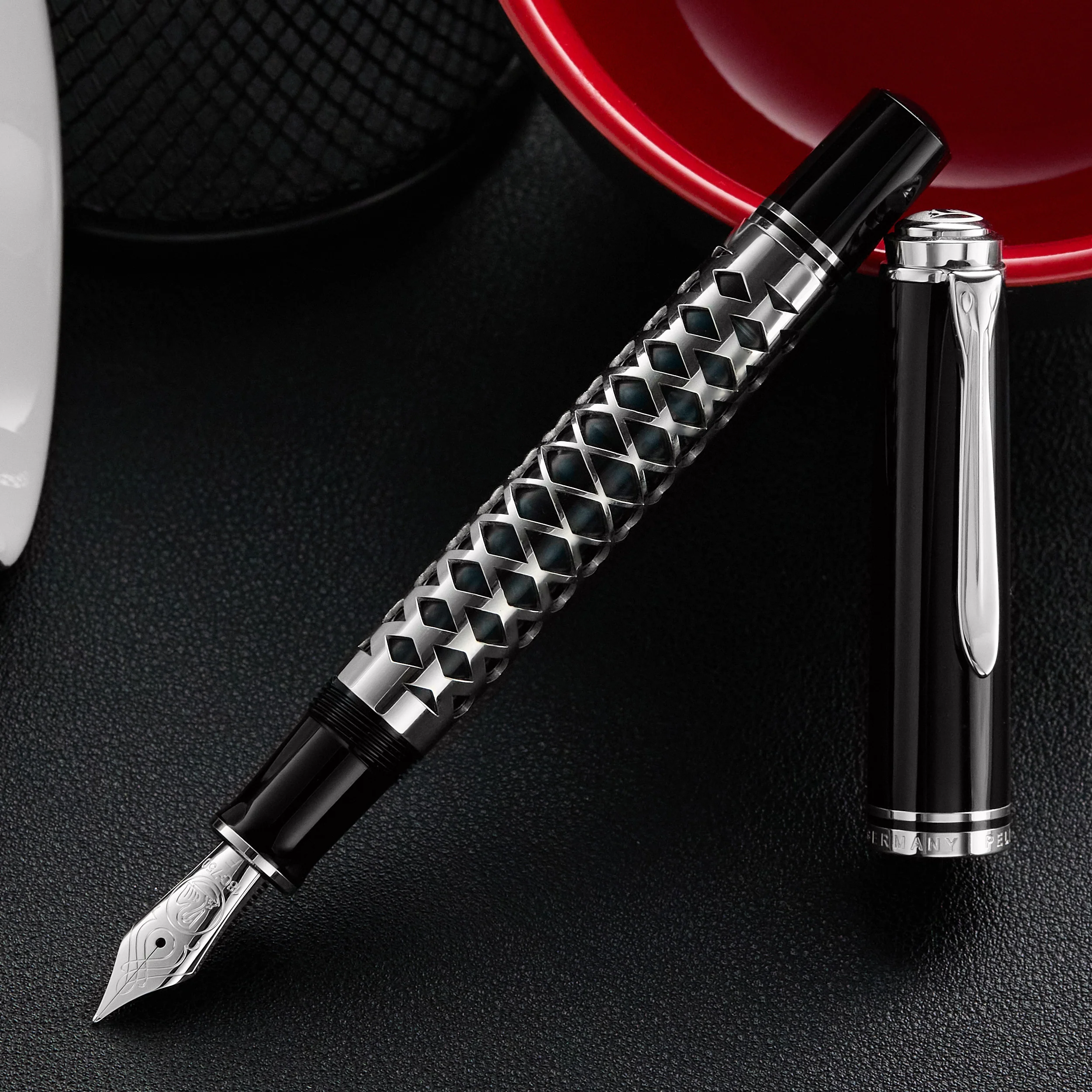 Pelikan M805 Fountain Pen - Metal Sleeve (Special Edition) - Image 8