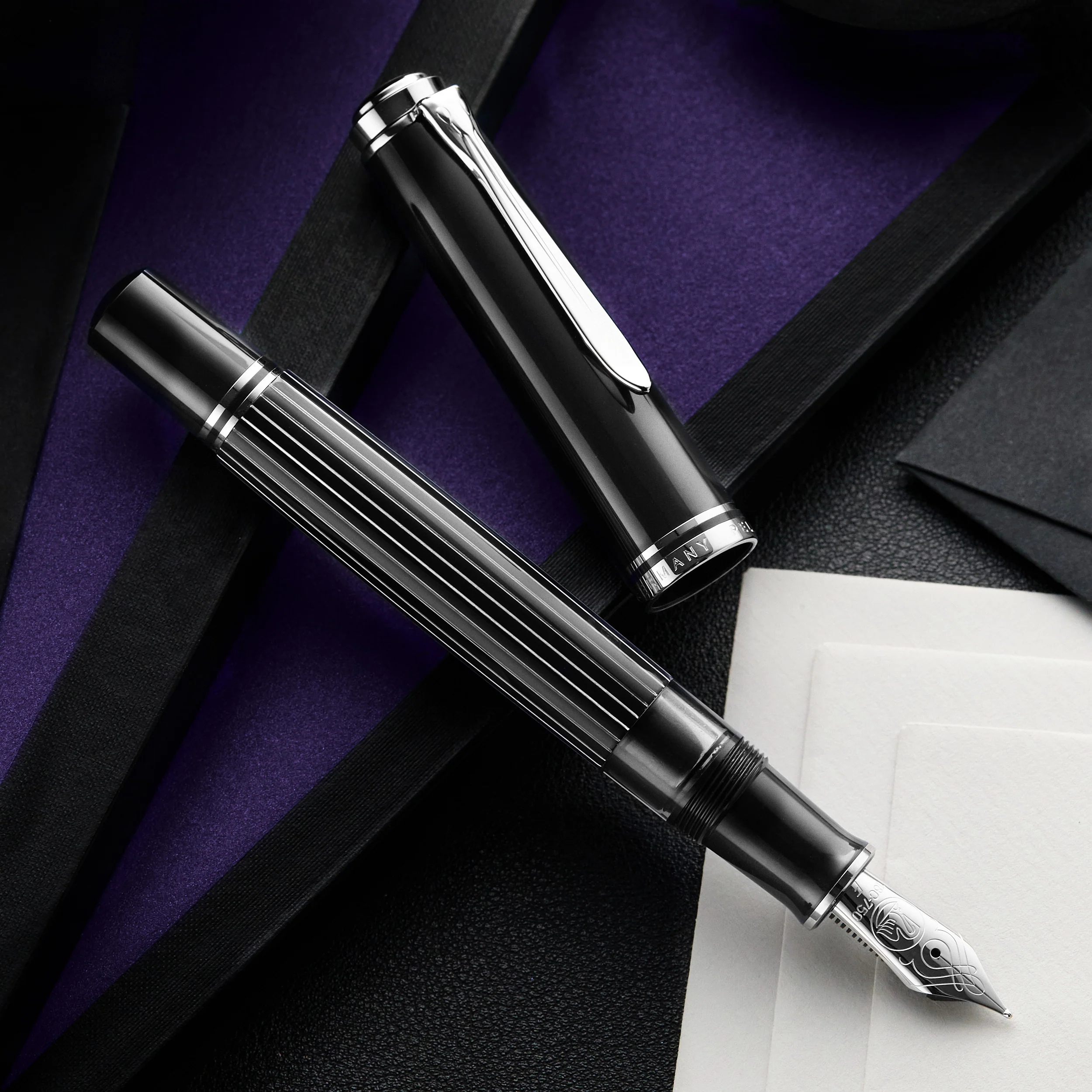 Pelikan M815 Fountain Pen - Metal Striped Black (Special Edition) - Image 7
