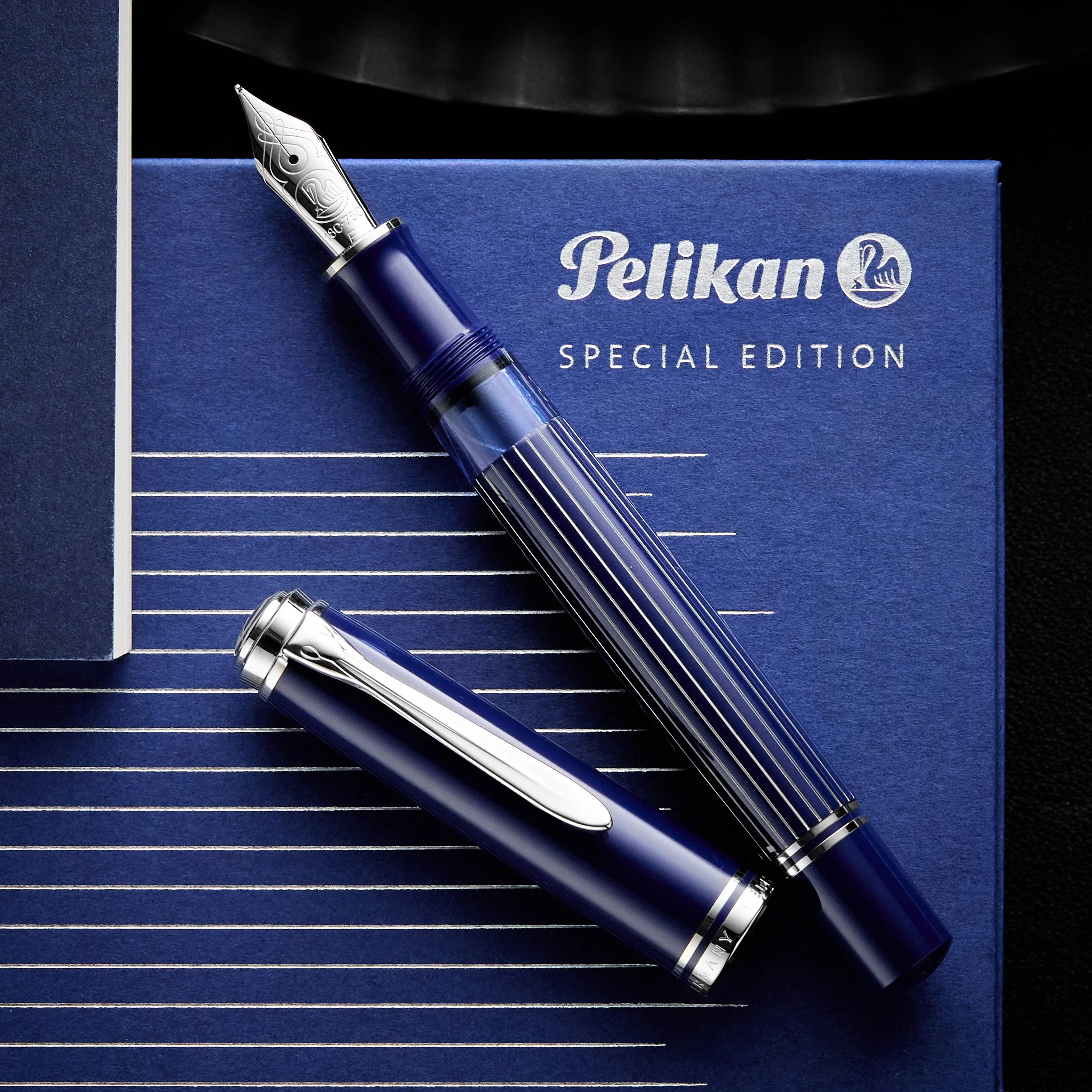 Pelikan M815 Fountain Pen - Metal Striped Blue (Special Edition) - Image 10