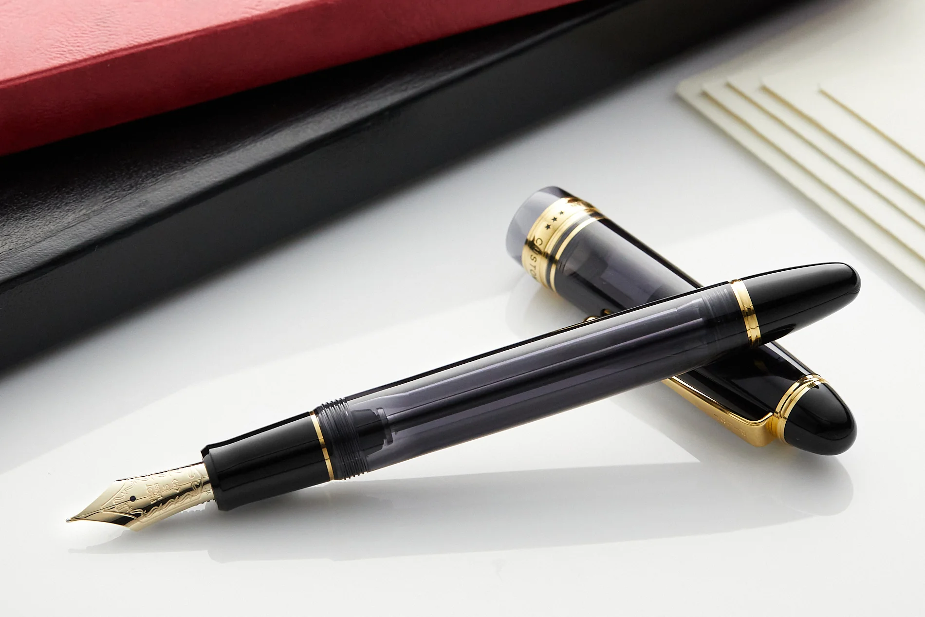 Pilot Custom 823 Fountain Pen - Smoke - Image 9