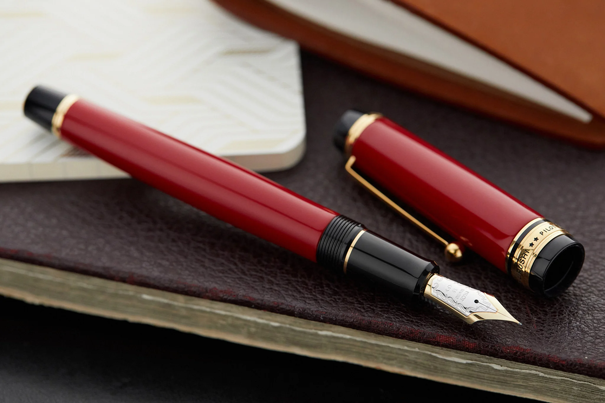 Pilot Custom 845 Urushi Fountain Pen - Vermillion - Image 8