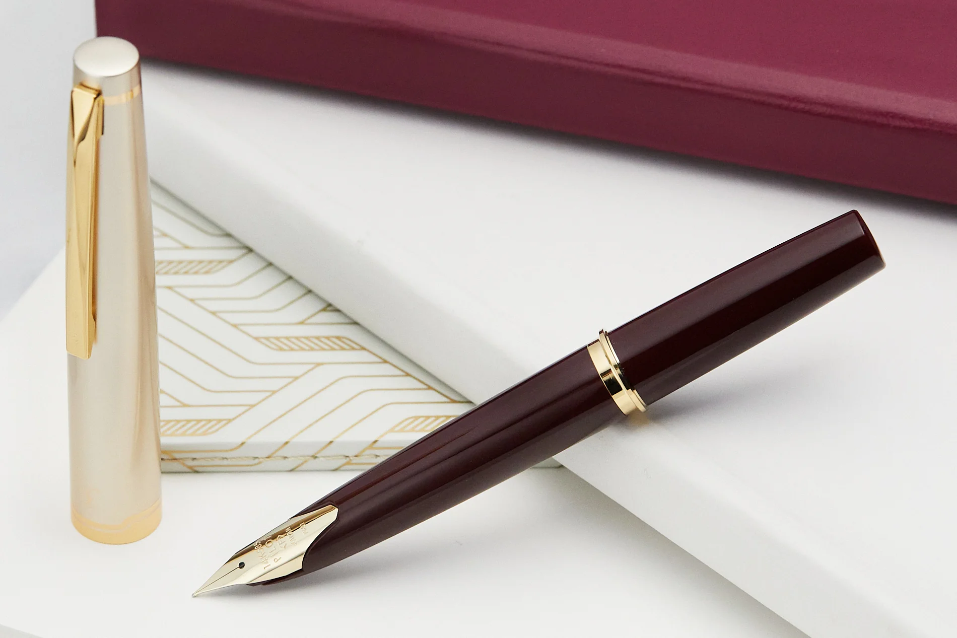 Pilot E95s Fountain Pen - Burgundy/Ivory - Image 10