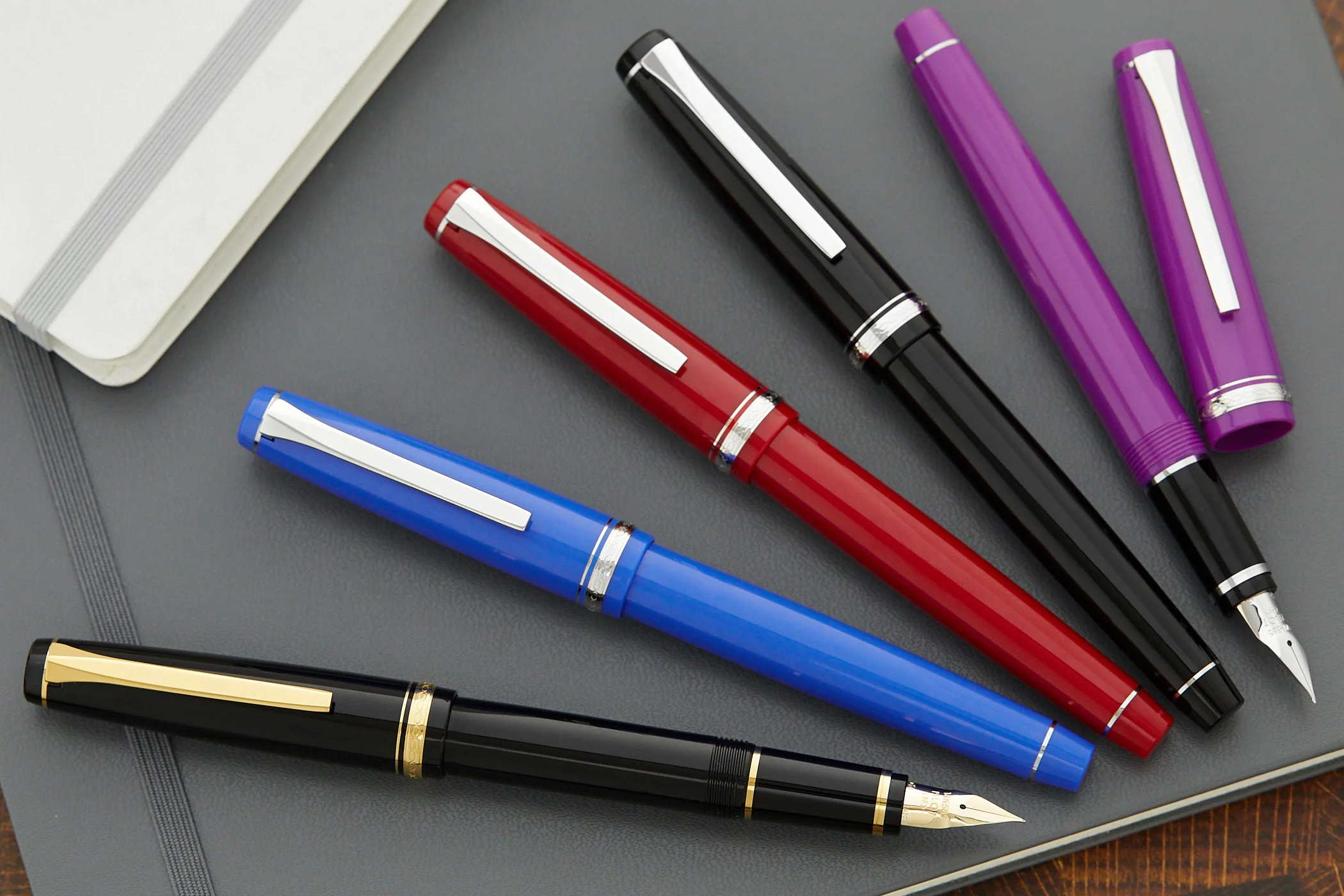 Pilot Falcon Fountain Pen - Black/Gold - Image 11