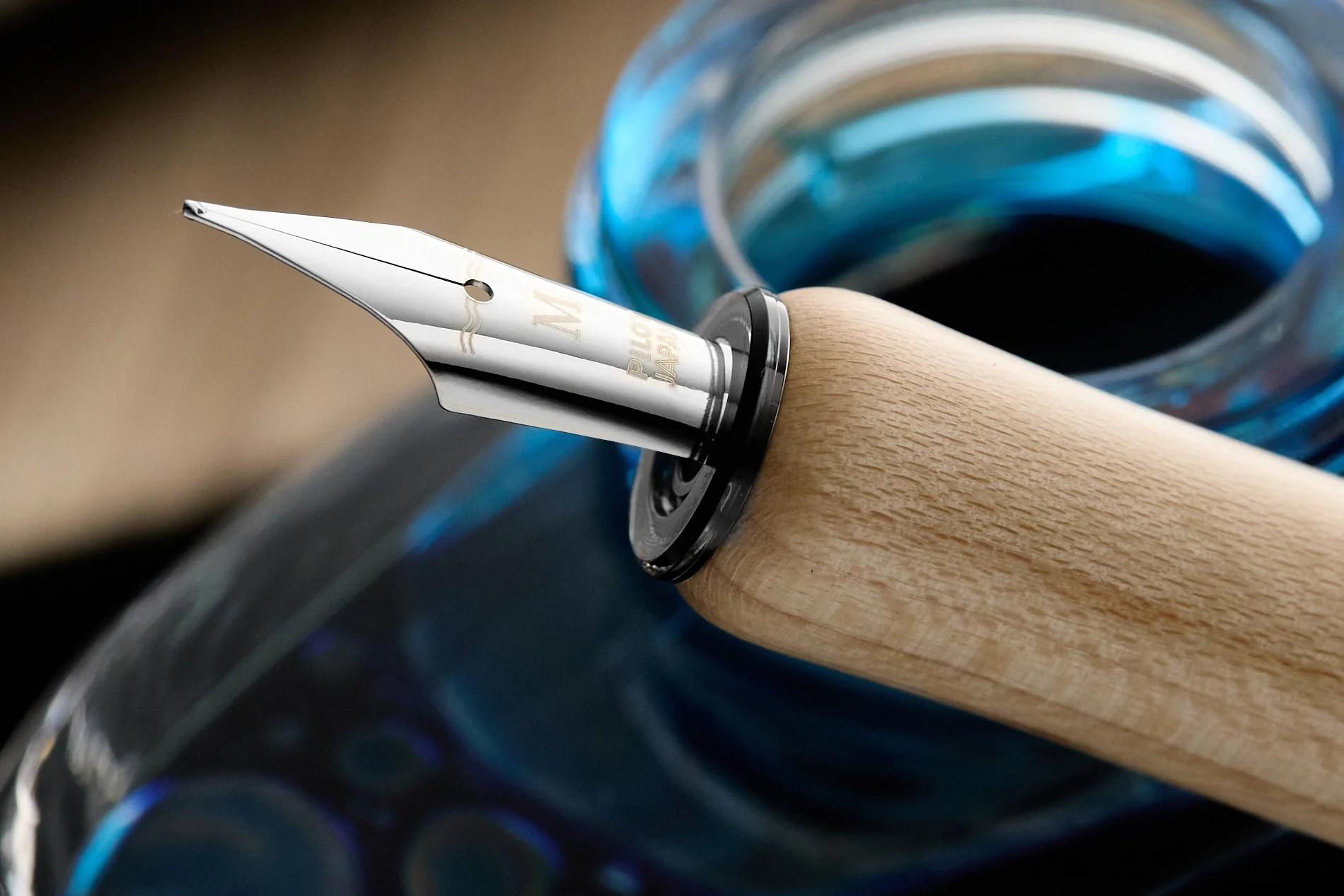 Pilot Iro-Utsushi Dip Pen - Brown Wooden - Image 3