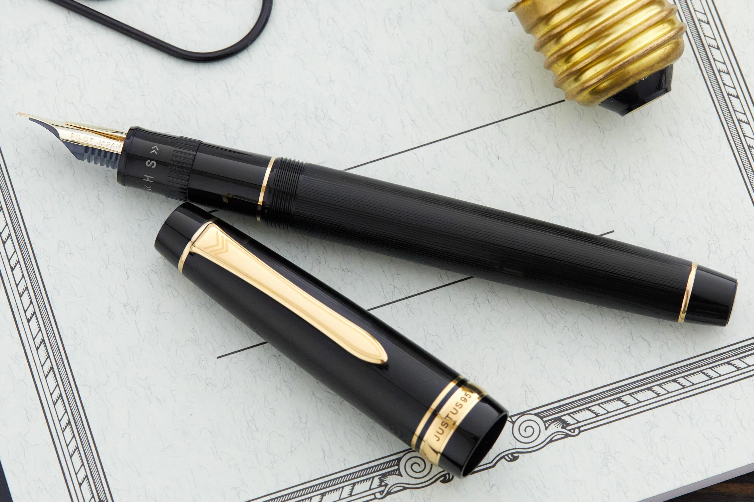 Pilot Justus 95 Fountain Pen - Black/Gold - Image 10