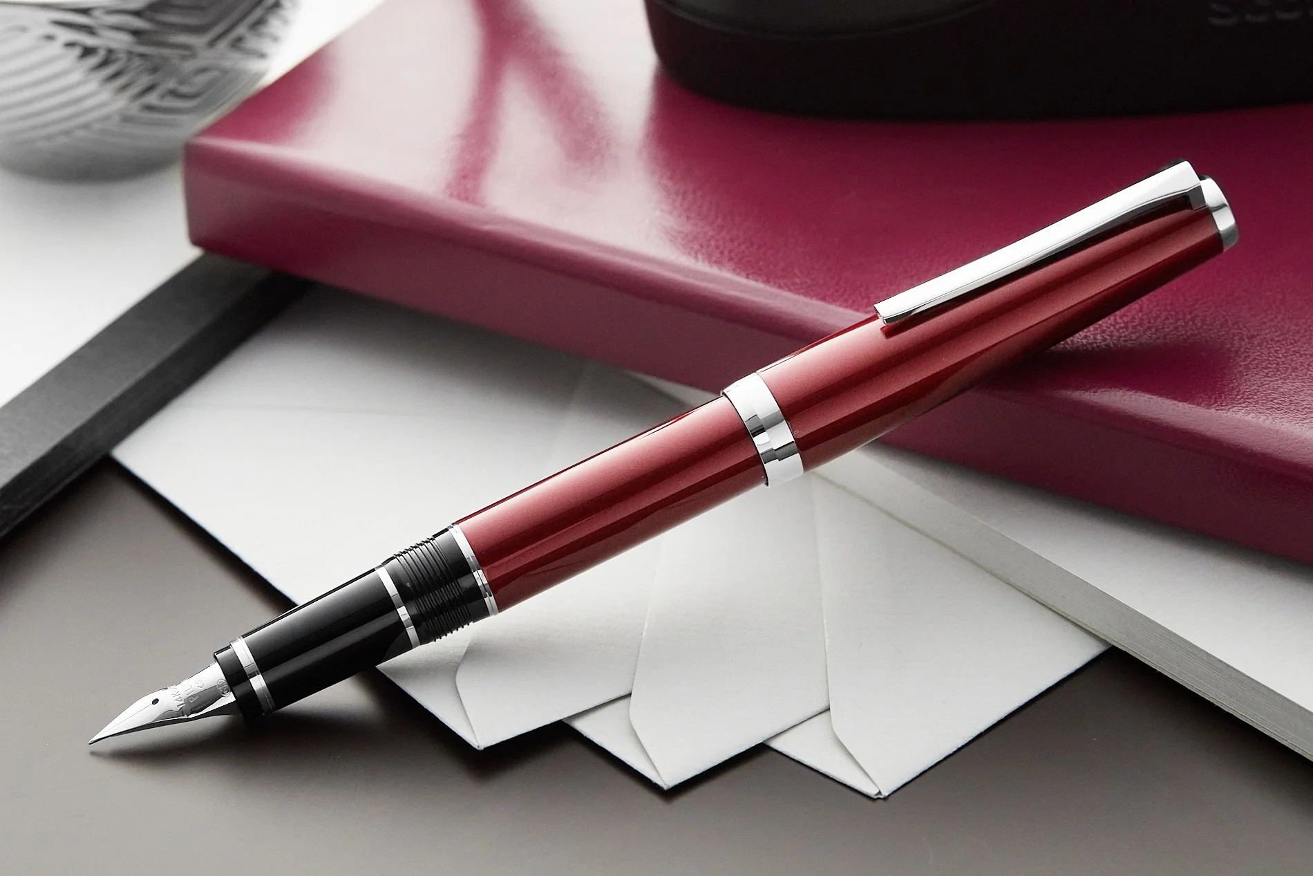 Pilot Metal Falcon Fountain Pen - Burgundy - Image 6