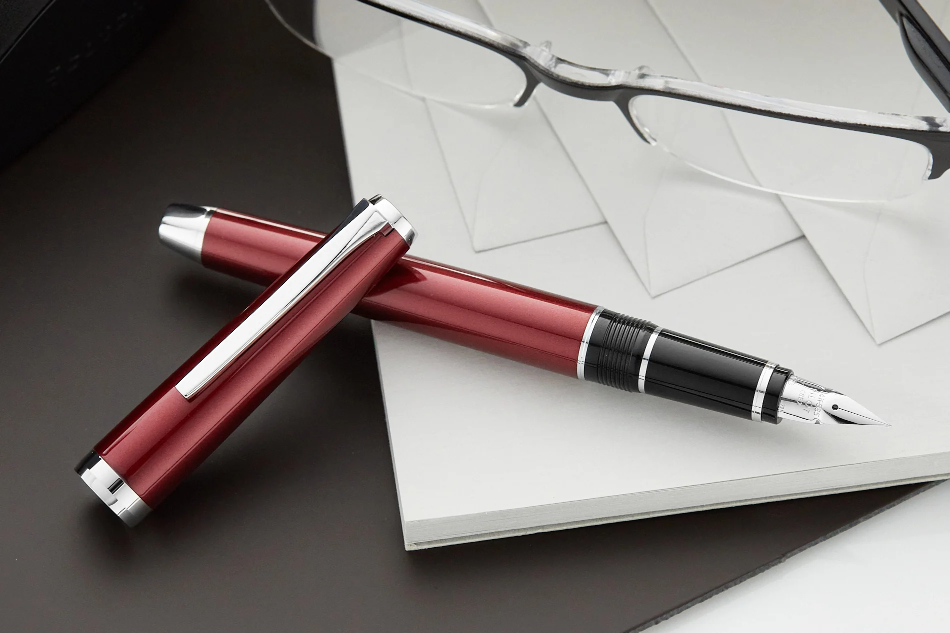Pilot Metal Falcon Fountain Pen - Burgundy - Image 8