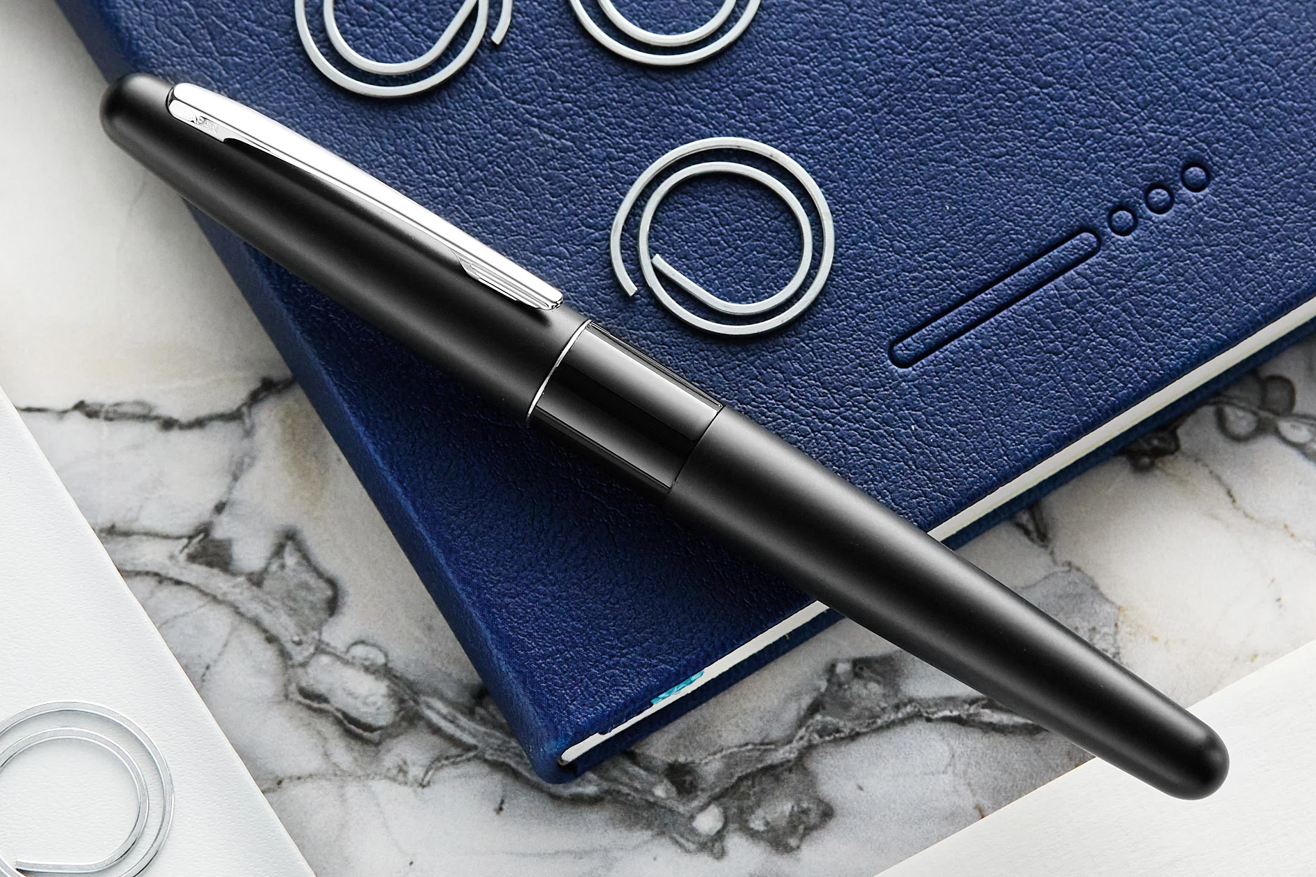 Pilot Metropolitan Fountain Pen - Black Plain - Image 6