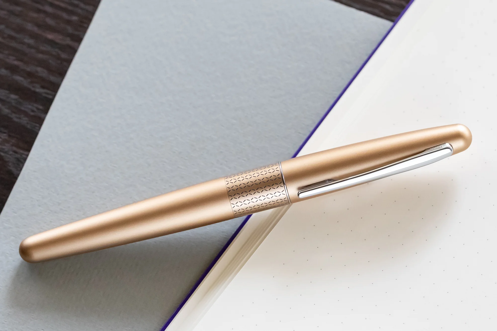 Pilot Metropolitan Fountain Pen - Gold Zig-Zag - Image 6