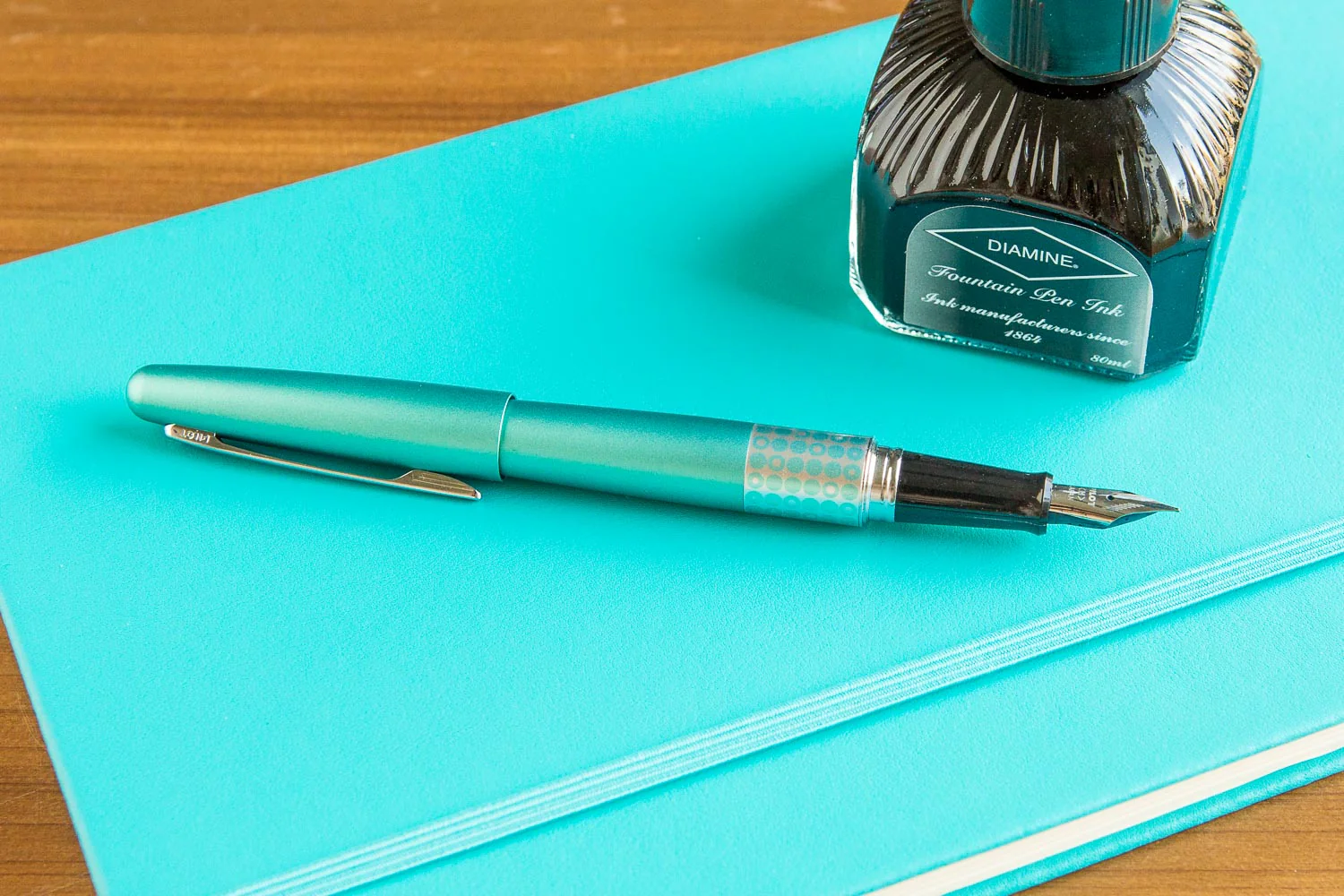 Pilot Metropolitan Fountain Pen - Retro Pop Turquoise - Image 10
