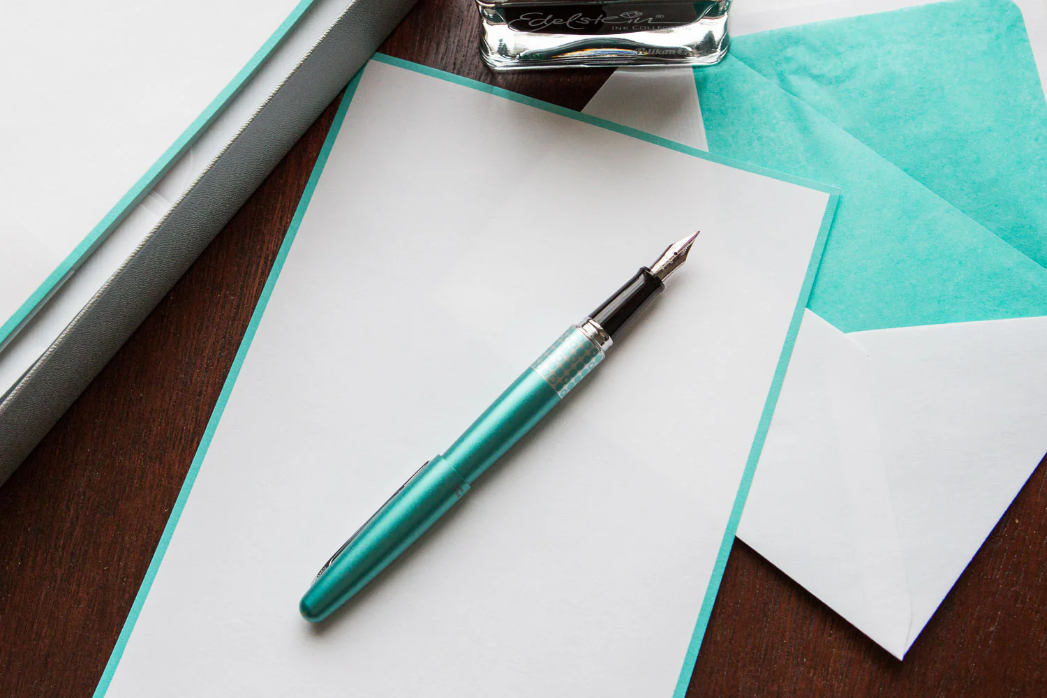 Pilot Metropolitan Fountain Pen - Retro Pop Turquoise - Image 6