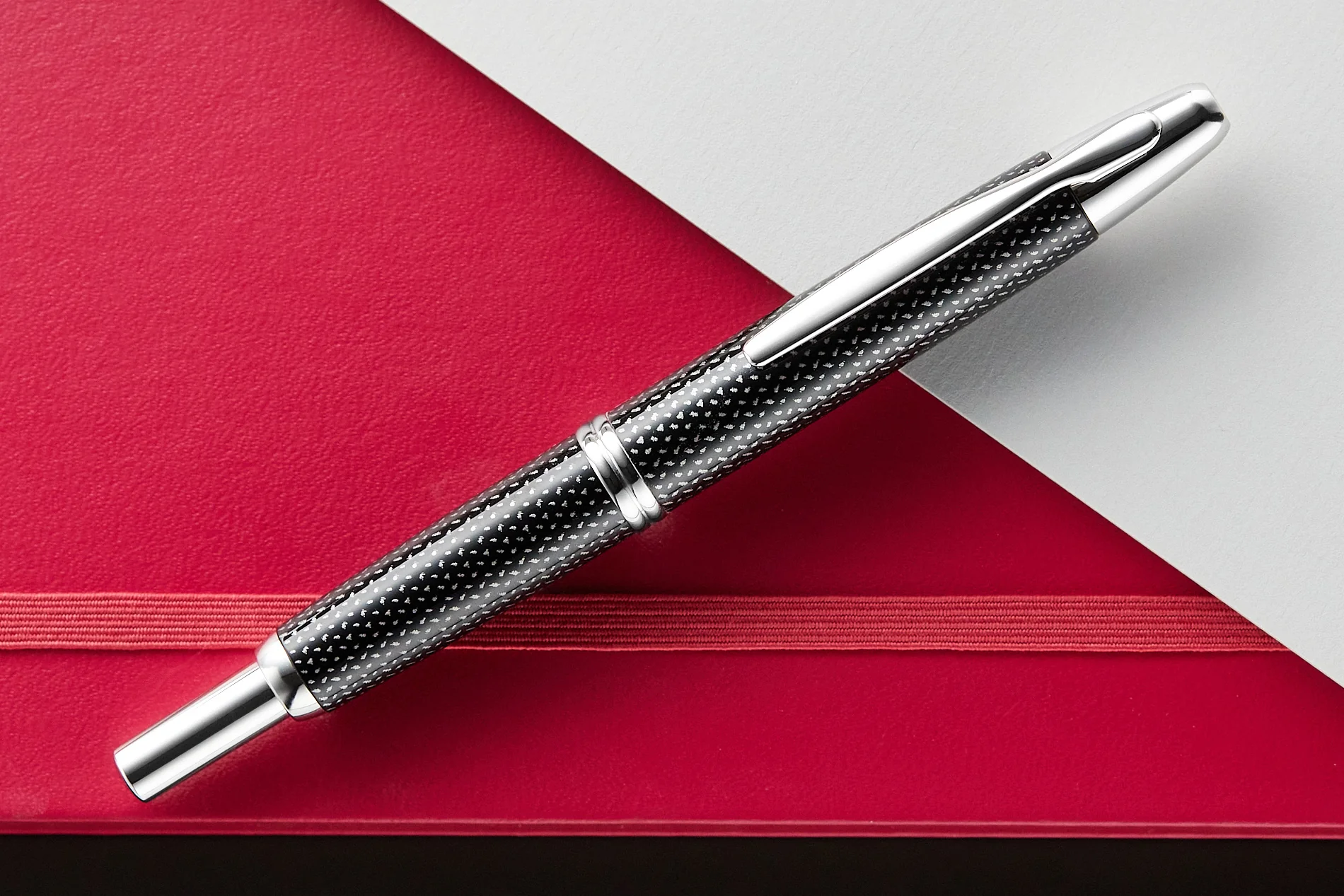 Pilot Vanishing Point Fountain Pen - Black Carbonesque - Image 9