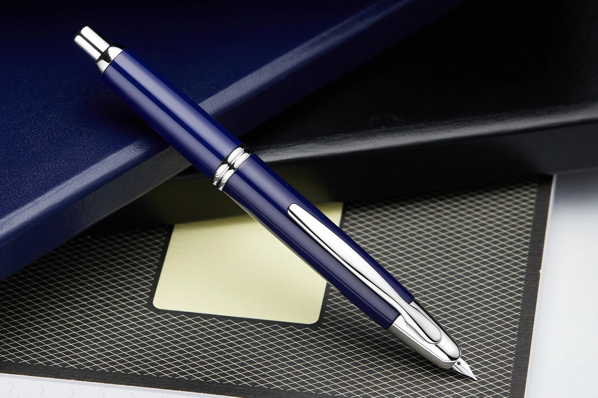 Pilot Vanishing Point Fountain Pen - Blue/Rhodium - Image 6