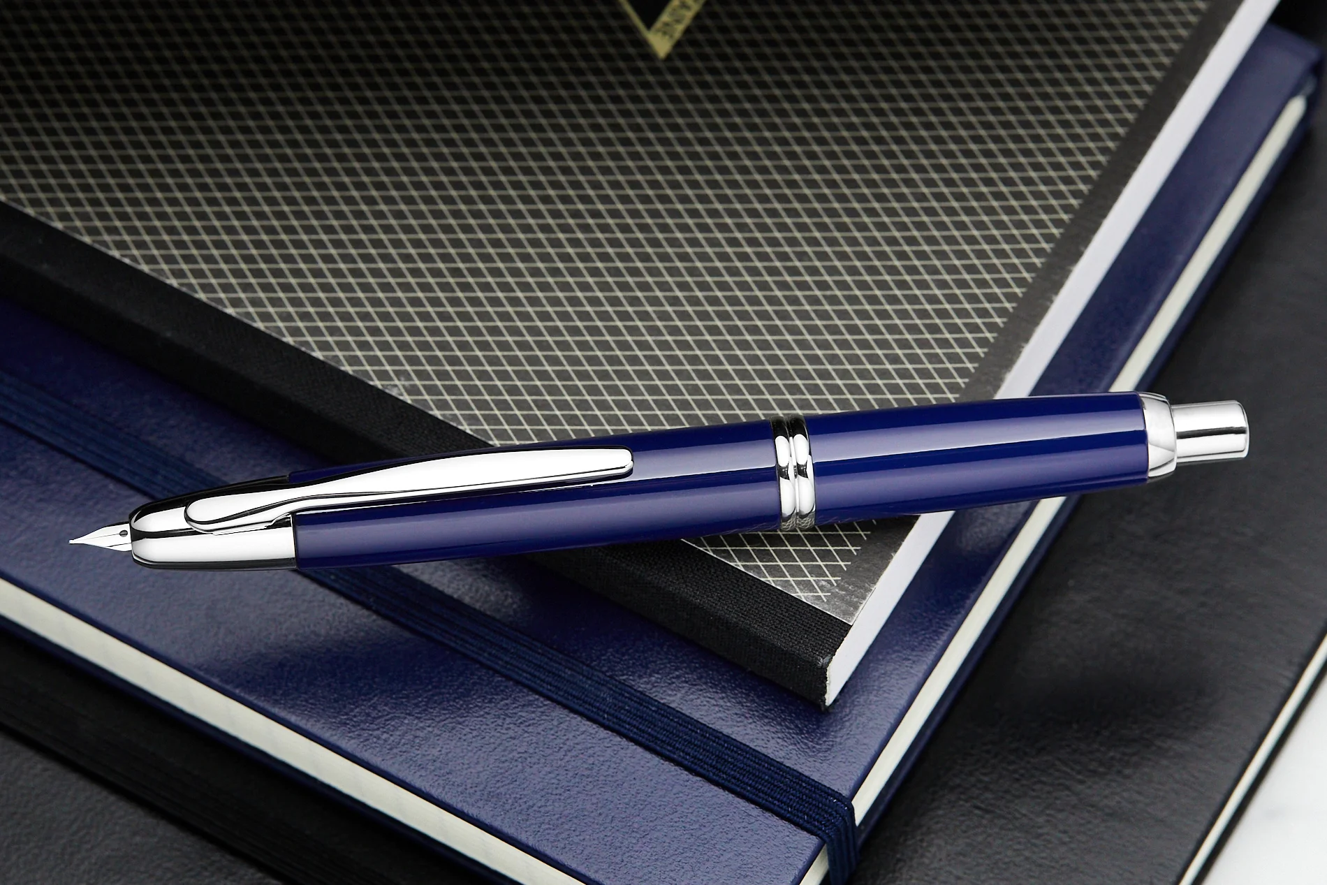 Pilot Vanishing Point Fountain Pen - Blue/Rhodium - Image 9