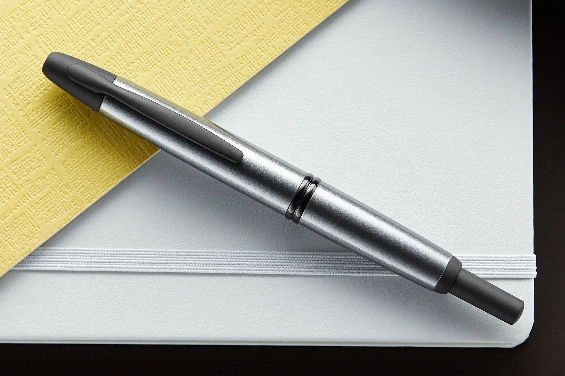 Pilot Vanishing Point Fountain Pen - Gun Metal/Black - Image 8