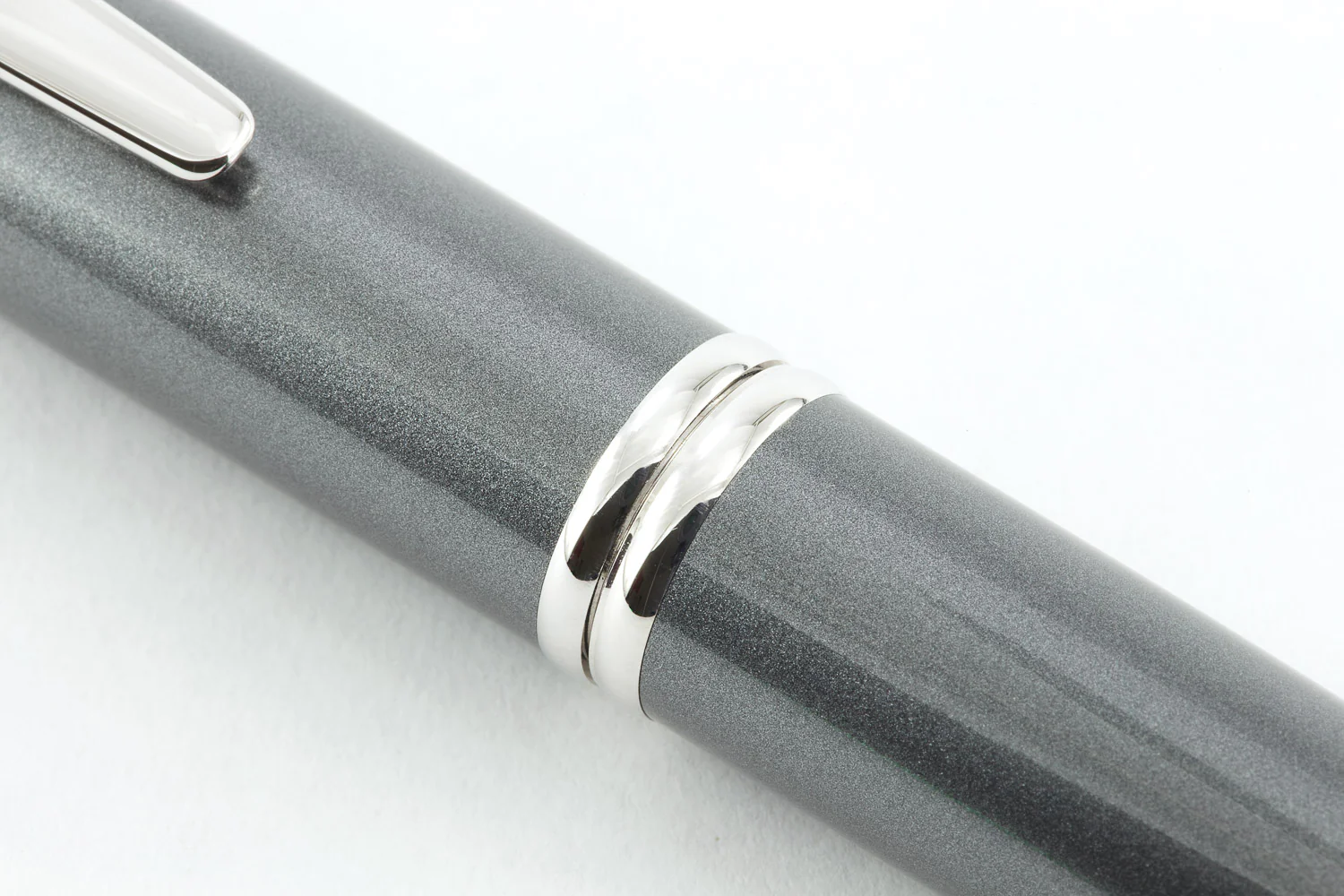 Pilot Vanishing Point Fountain Pen - Gun Metal/Rhodium - Image 6