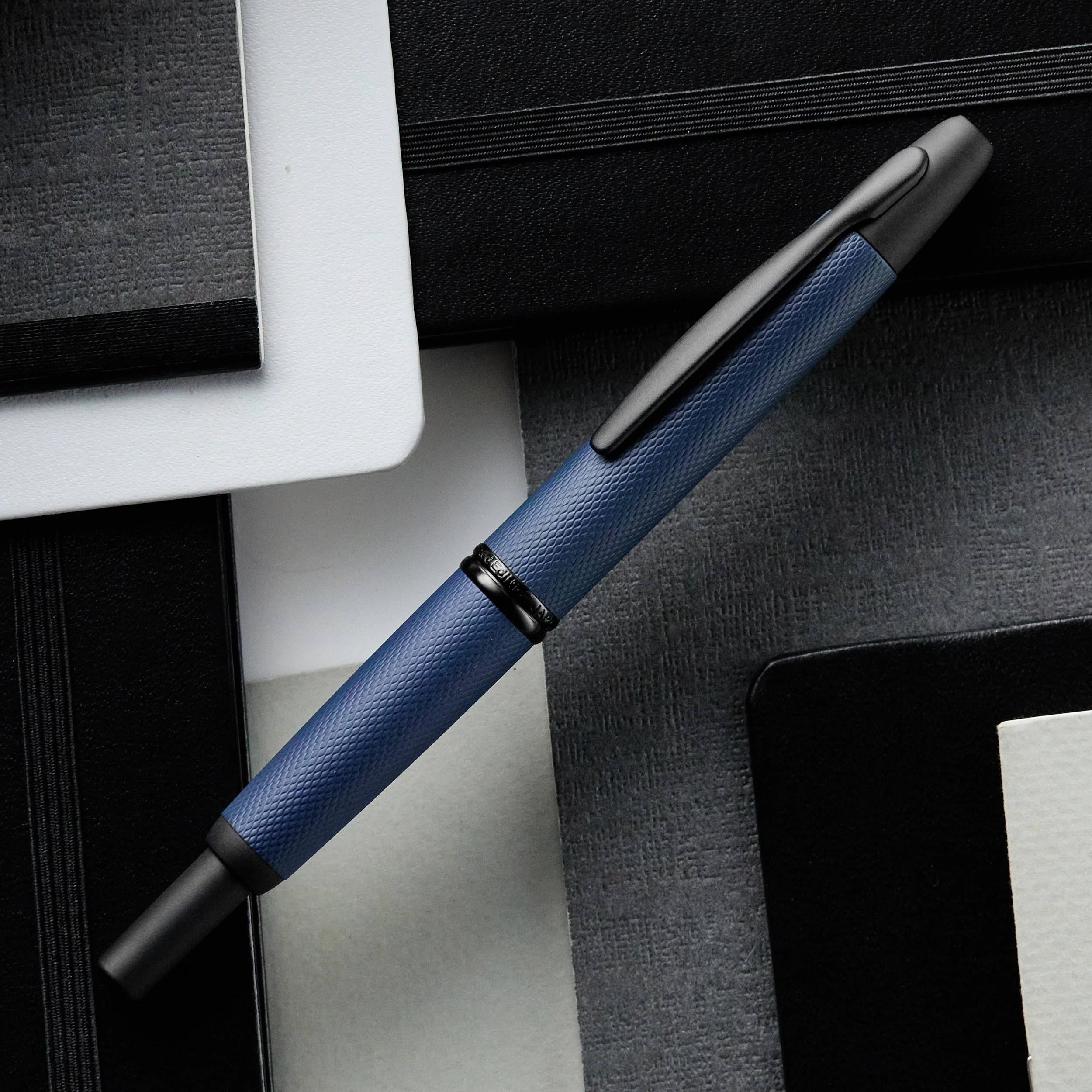 Pilot Vanishing Point Fountain Pen - Link Midnight (2025 Limited Edition) - Image 3