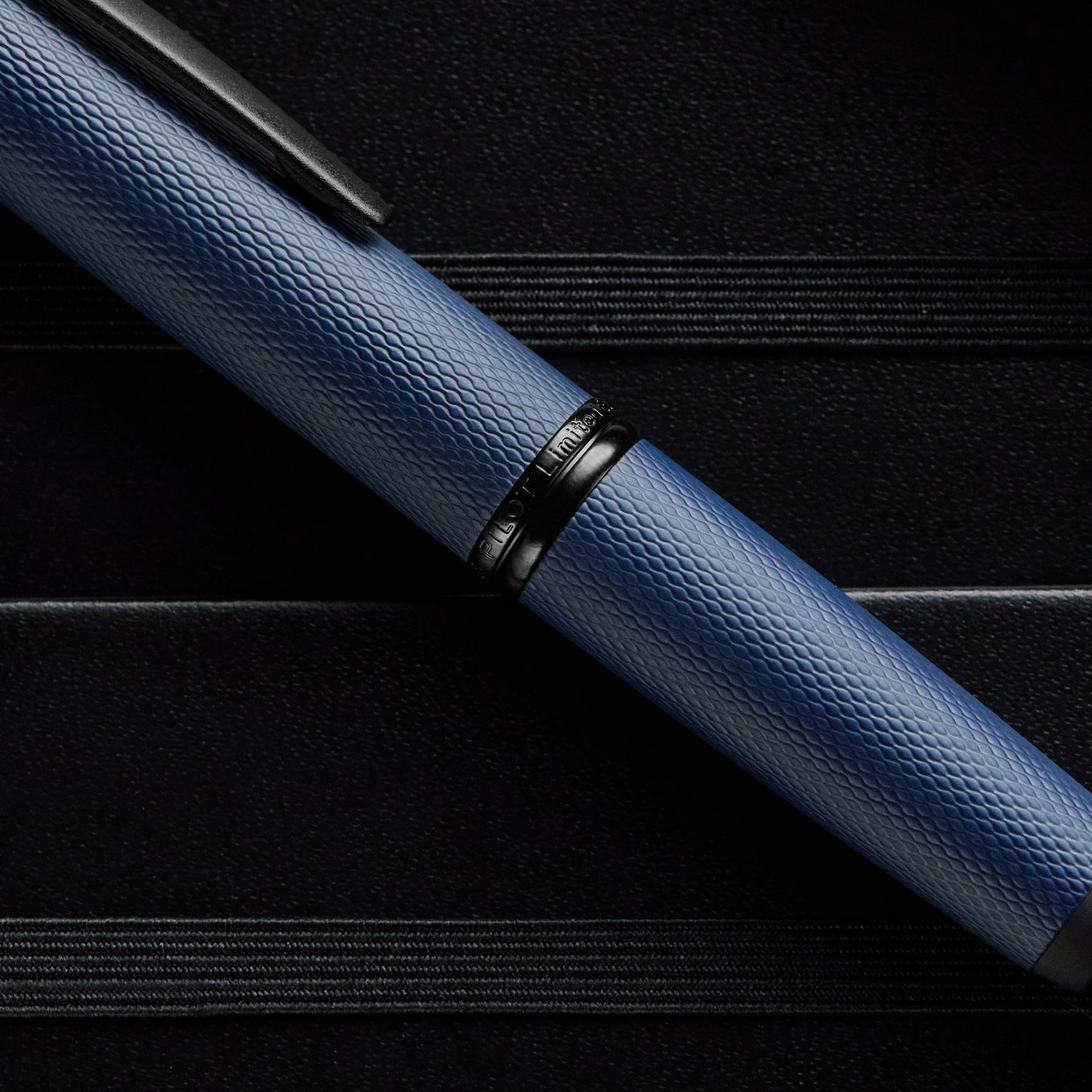 Pilot Vanishing Point Fountain Pen - Link Midnight (2025 Limited Edition) - Image 8