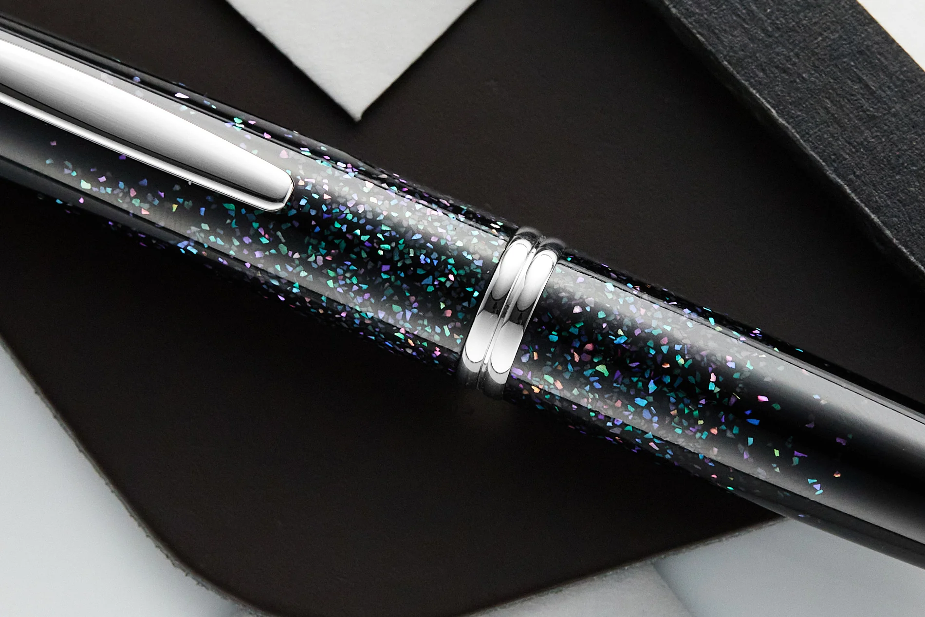 Pilot Vanishing Point Fountain Pen - Raden Galaxy - Image 12