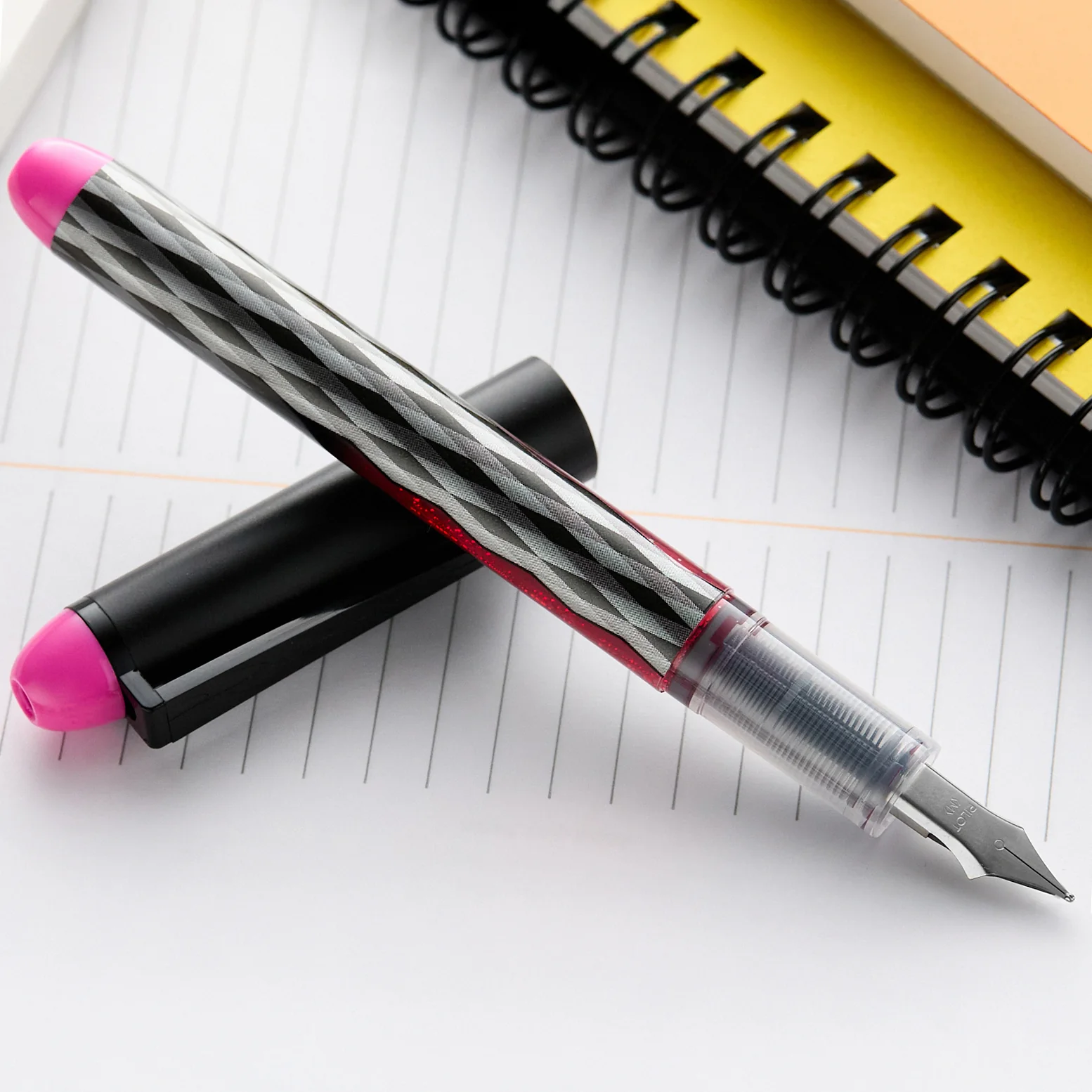 Pilot Precise Varsity Fountain Pen - Pink - Image 3