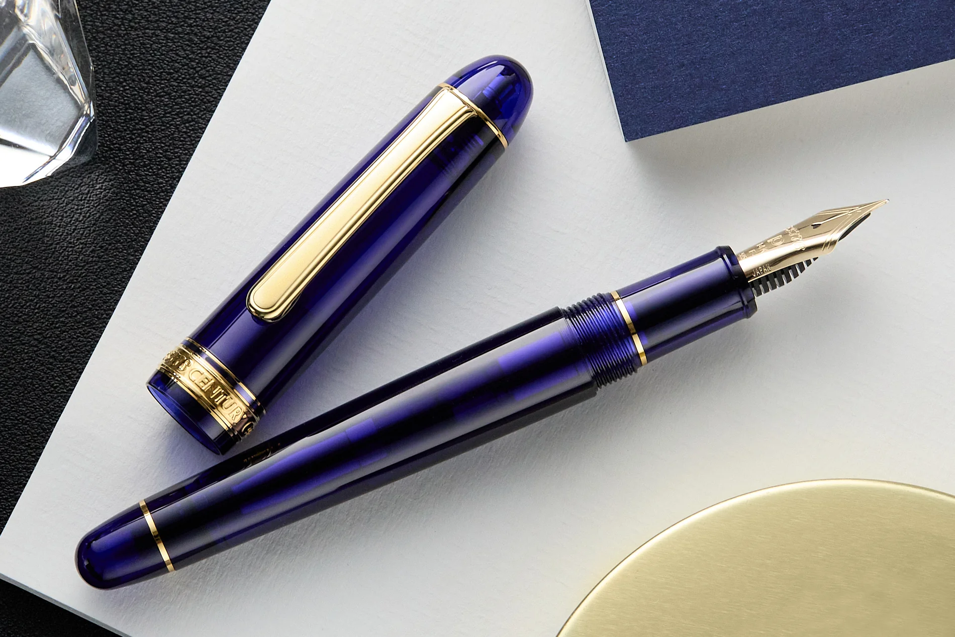 Platinum #3776 Century Fountain Pen - Chartres Blue/Gold - Image 7