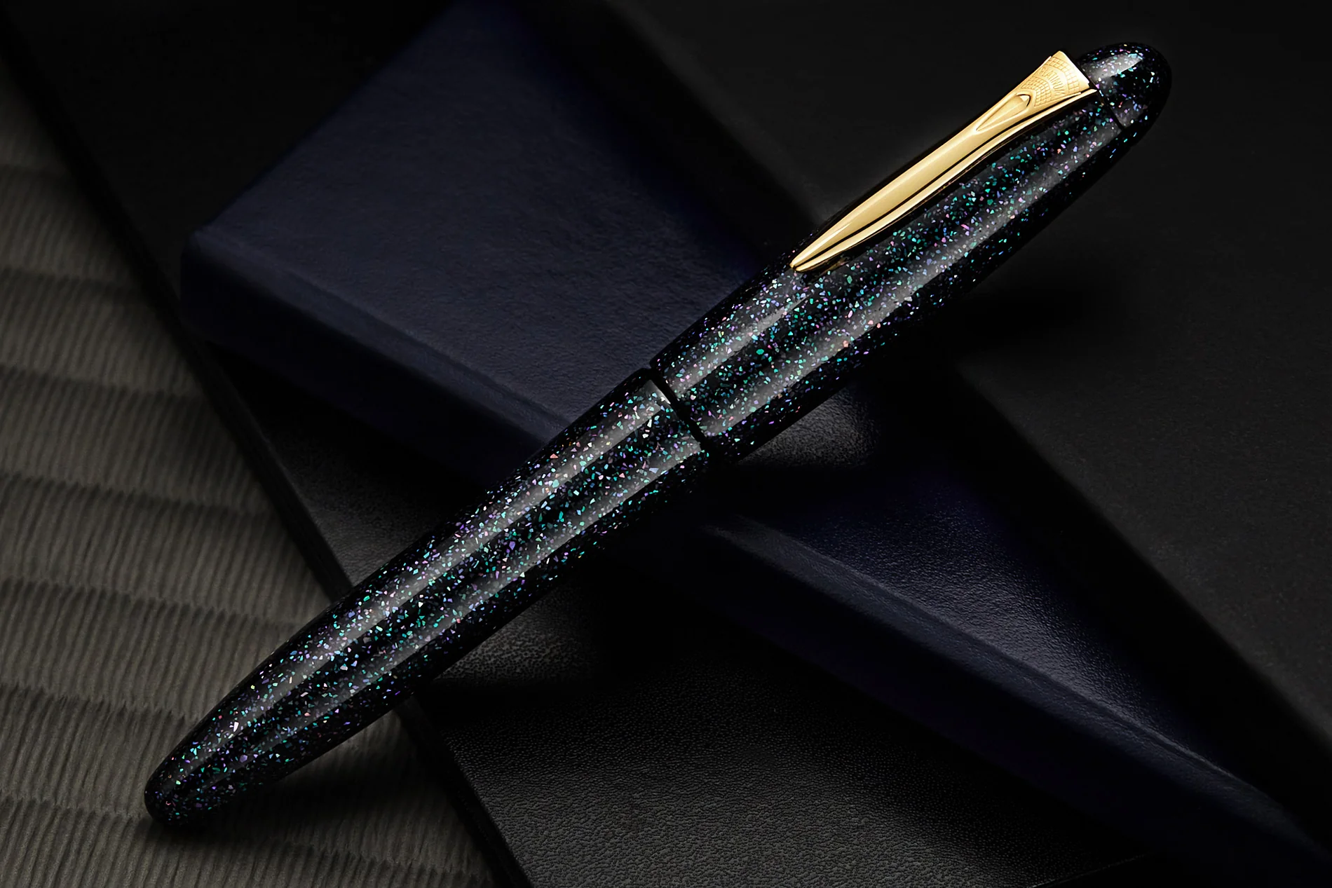 Platinum Izumo Fountain Pen - Raden Galaxy - Image 3