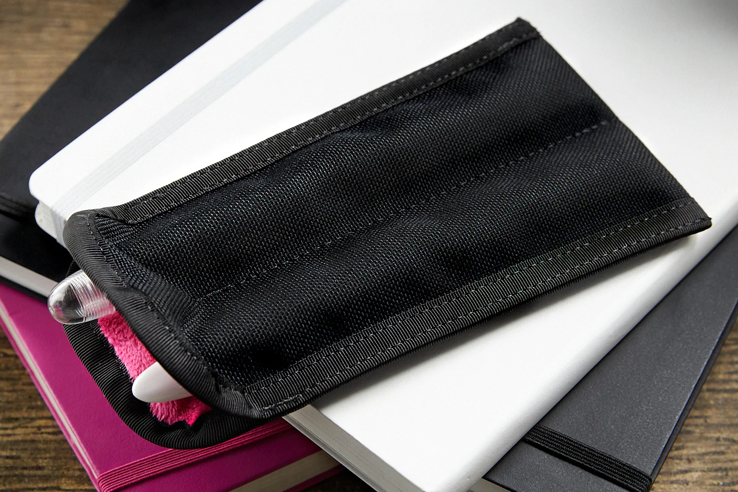 Rickshaw Bagworks 2 Pen Long Coozy - Black/Pink - Image 5
