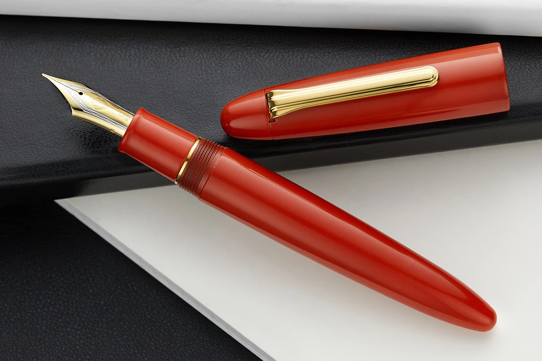 Sailor 1911 King of Pens Color Urushi Ebonite Fountain Pen - Amber - Image 5