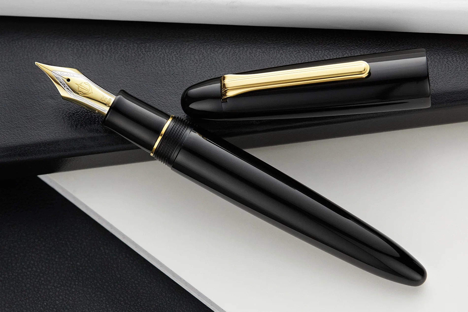 Sailor 1911 King of Pens Color Urushi Ebonite Fountain Pen - Black - Image 5