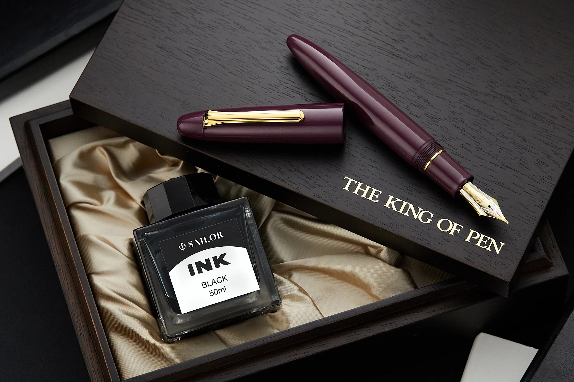 Sailor 1911 King of Pens Color Urushi Ebonite Fountain Pen - Lilac - Image 3