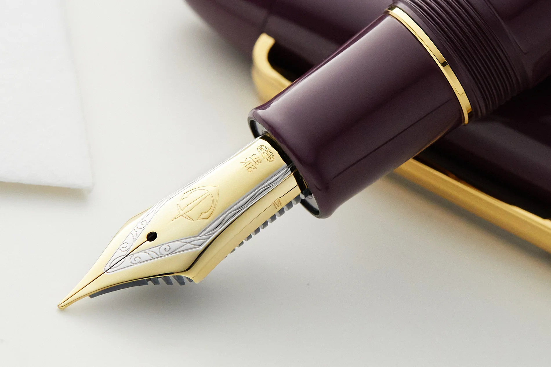 Sailor 1911 King of Pens Color Urushi Ebonite Fountain Pen - Lilac - Image 4