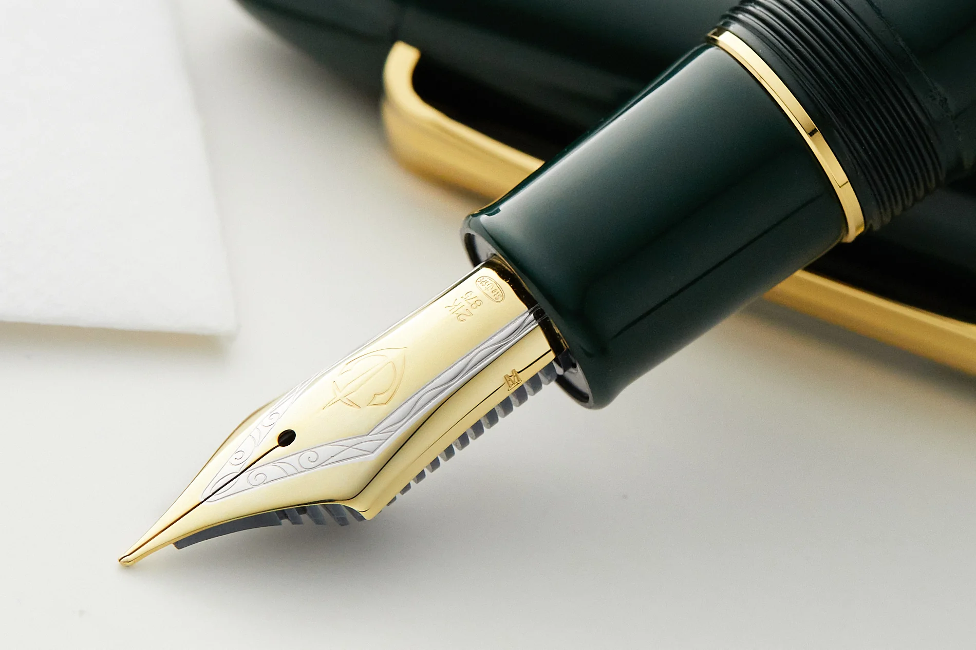 Sailor 1911 King of Pens Color Urushi Ebonite Fountain Pen - Pine Green - Image 4