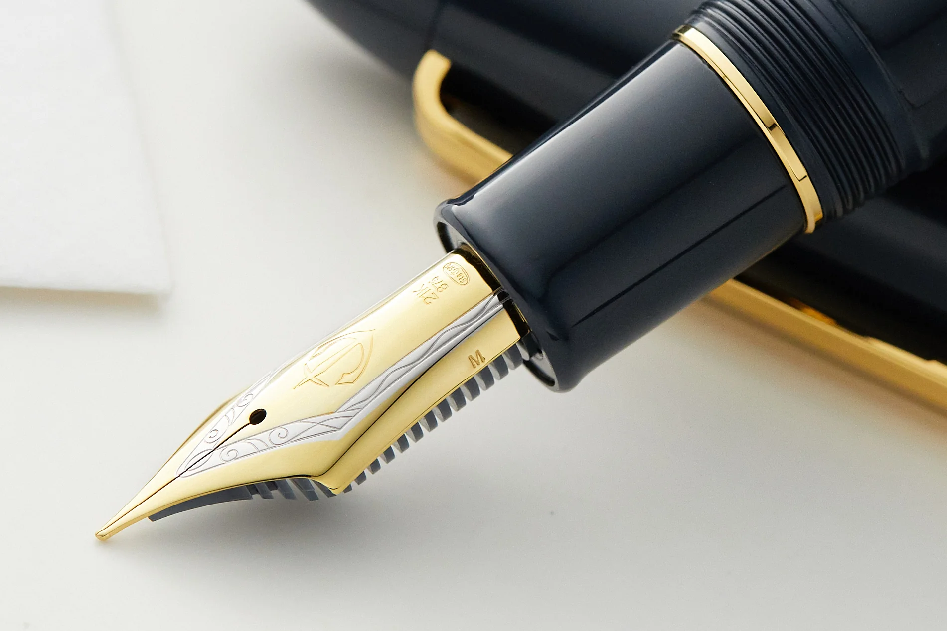 Sailor 1911 King of Pens Color Urushi Ebonite Fountain Pen - Slate Blue - Image 4