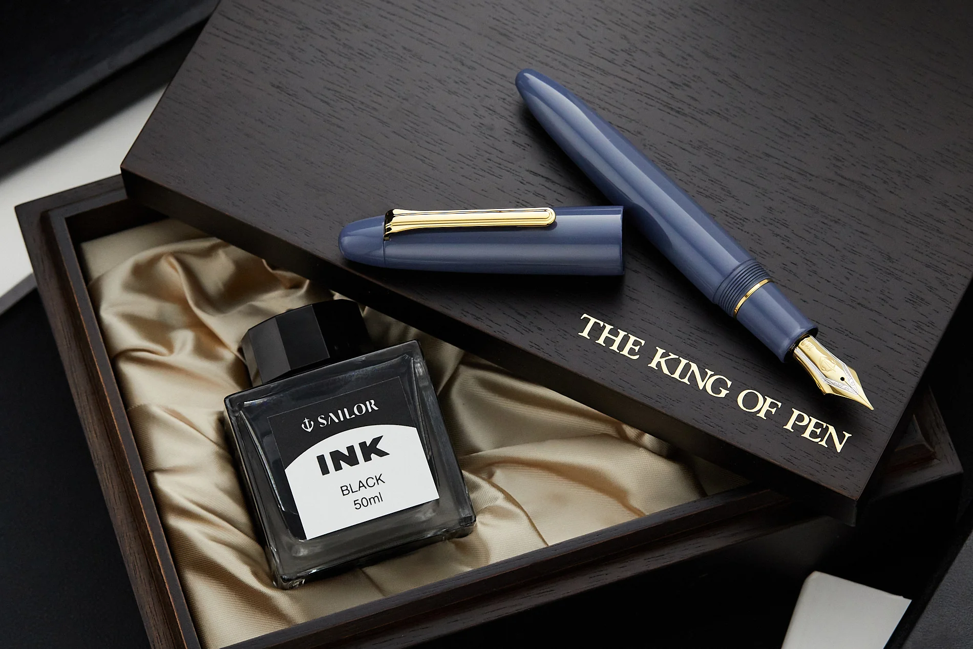 Sailor 1911 King of Pens Color Urushi Ebonite Fountain Pen - Smoke Gray - Image 3