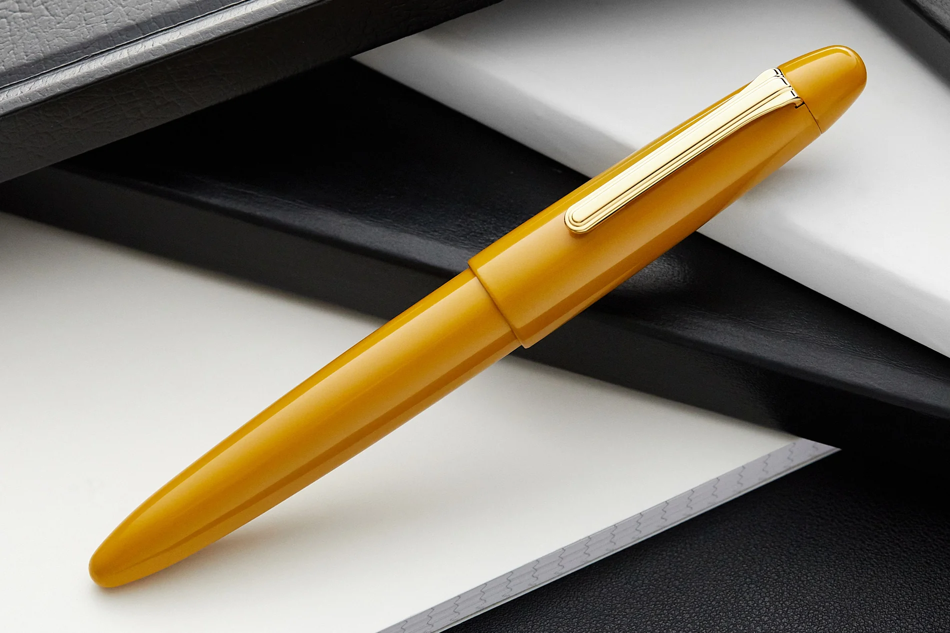 Sailor 1911 King of Pens Color Urushi Ebonite Fountain Pen - Sunflower - Image 2