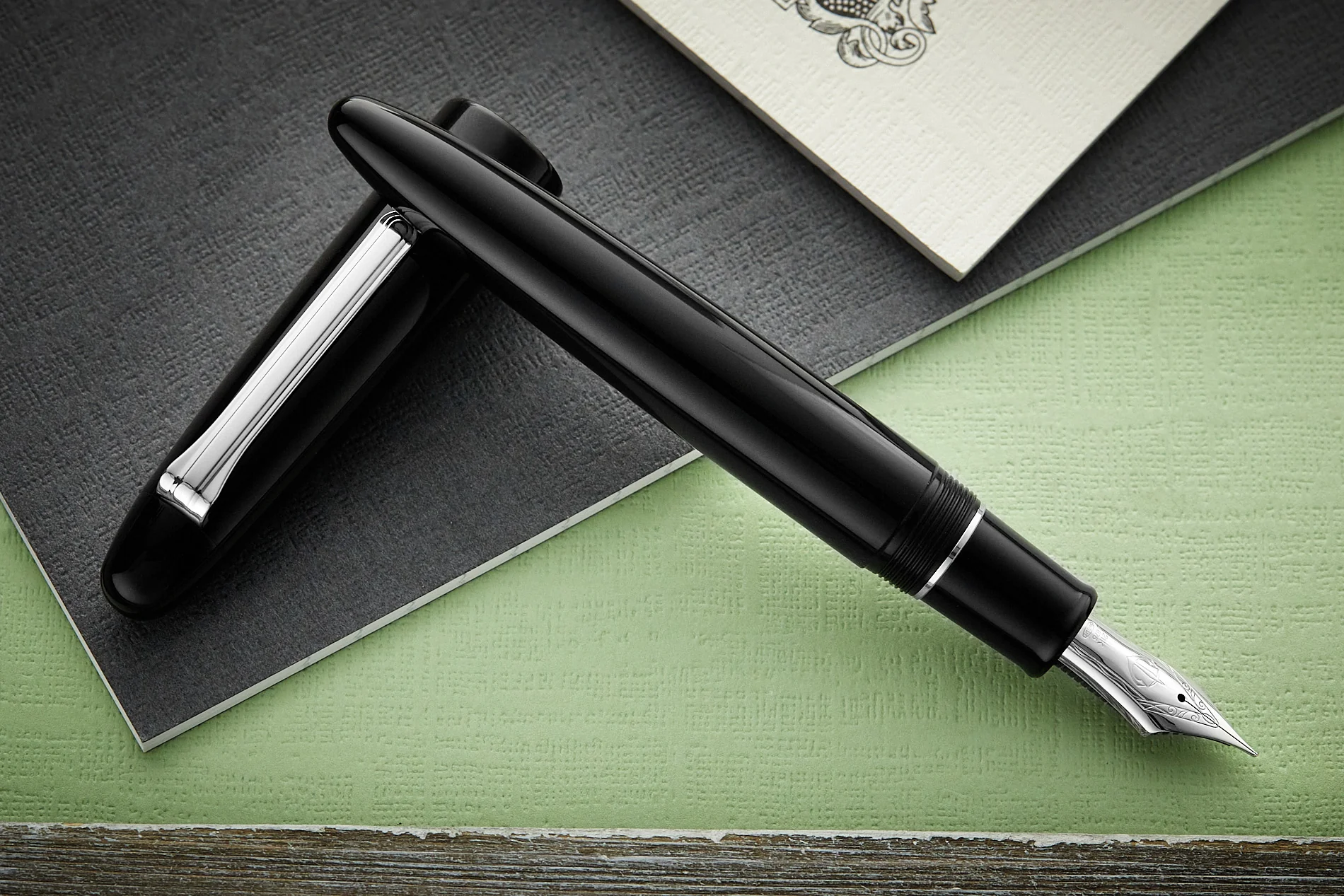 Sailor 1911 King of Pens Ebonite Fountain Pen - Black/Silver - Image 2