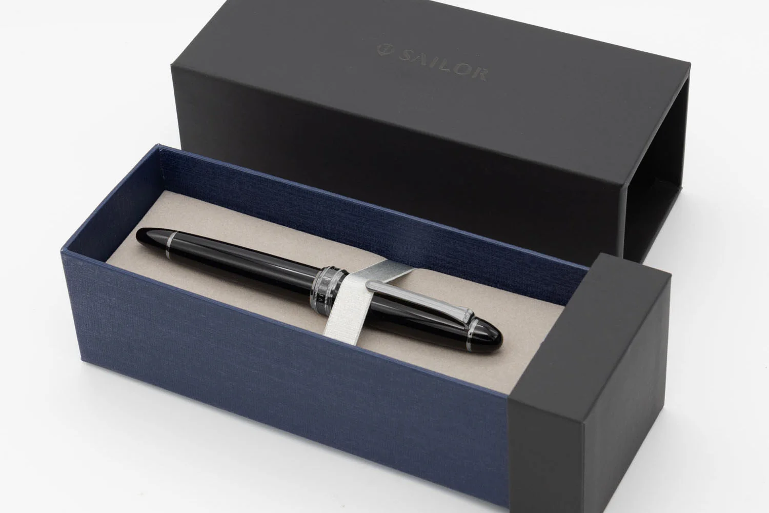 Sailor 1911L Naginata Togi Fountain Pen - Black/Black - Image 12