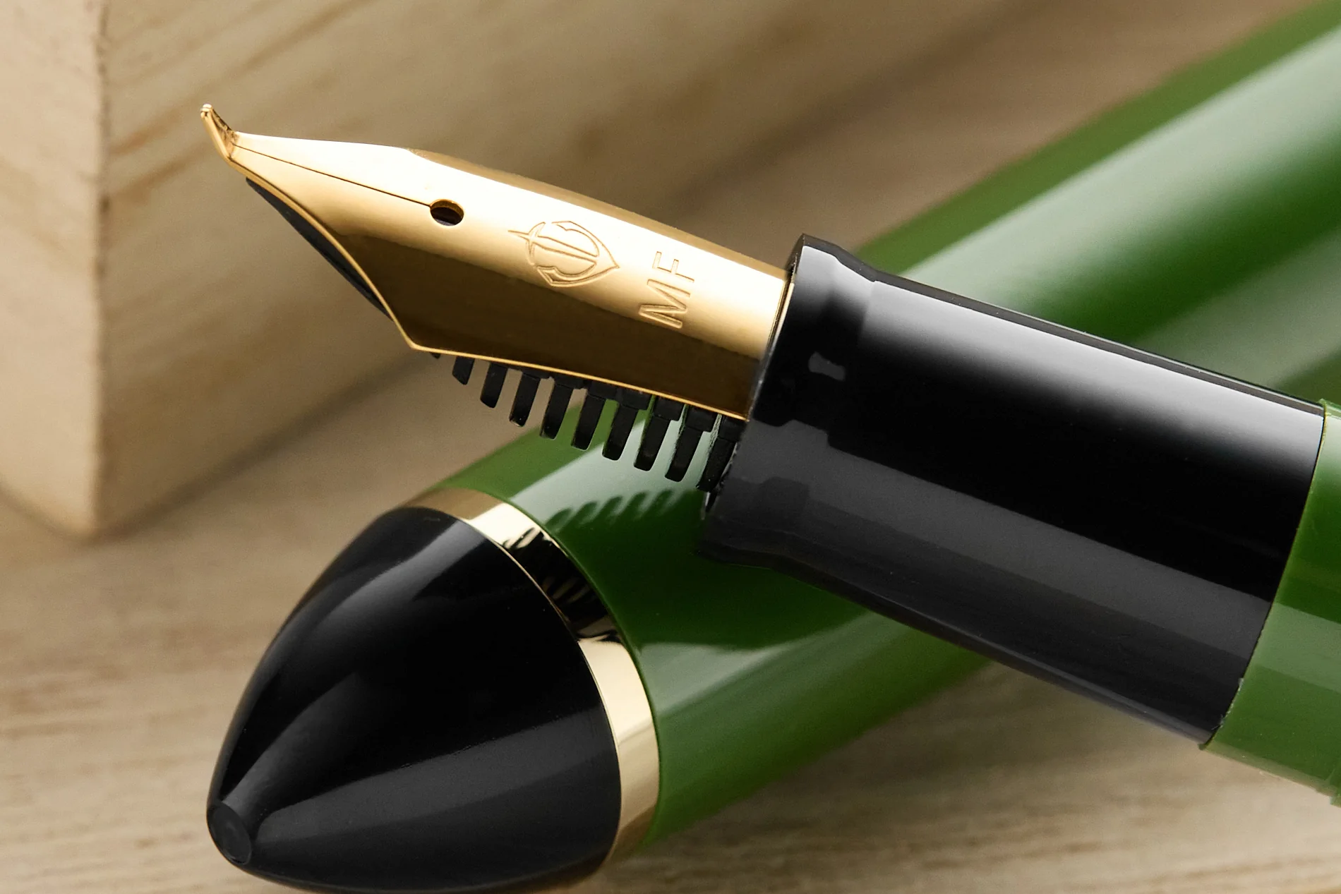 Sailor Compass Fude De Mannen Fountain Pen - Dark Green, 55° - Image 7
