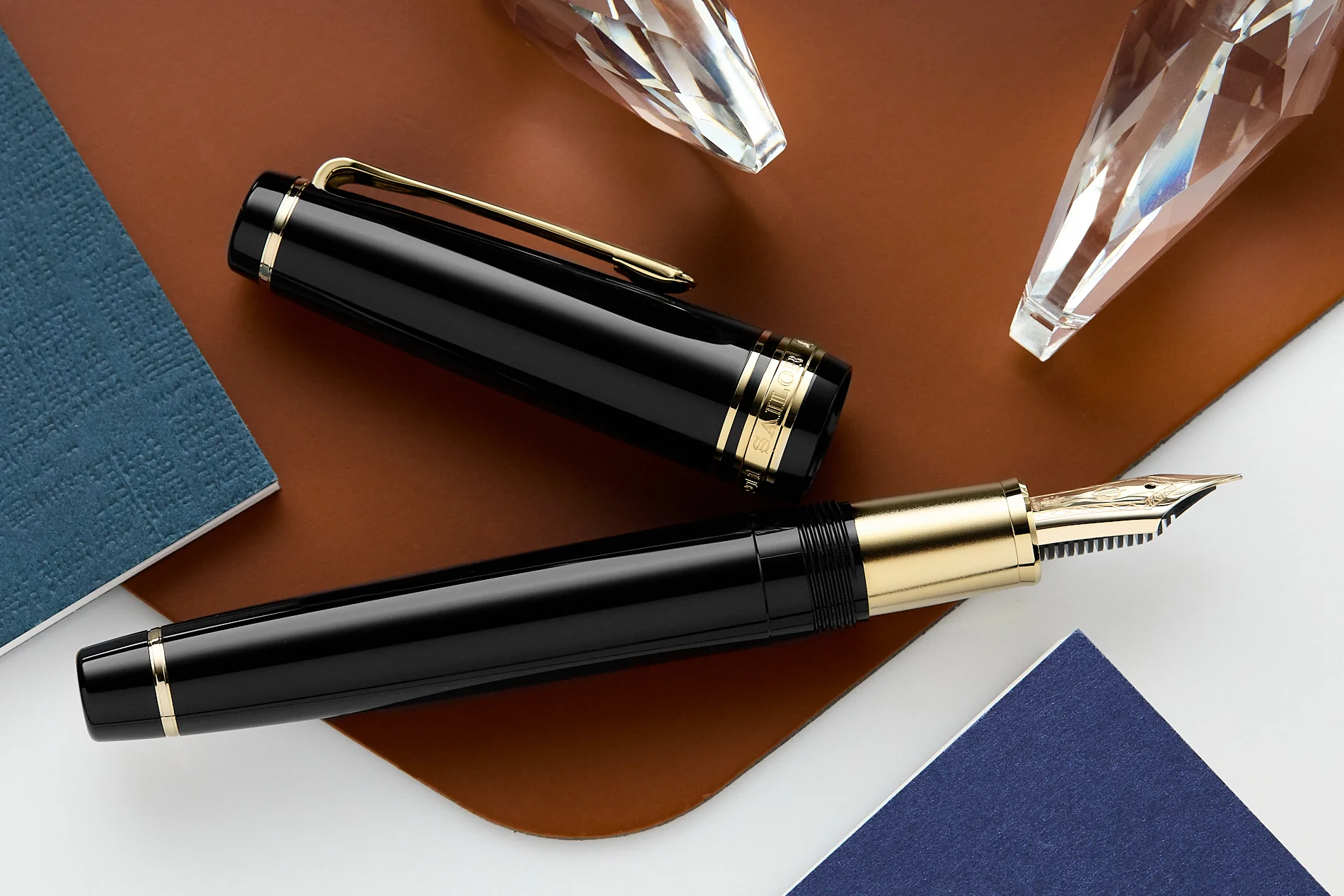 Sailor Pro Gear Fountain Pen - Roppongi Gold Matte Grip (Limited Edition) - Image 2