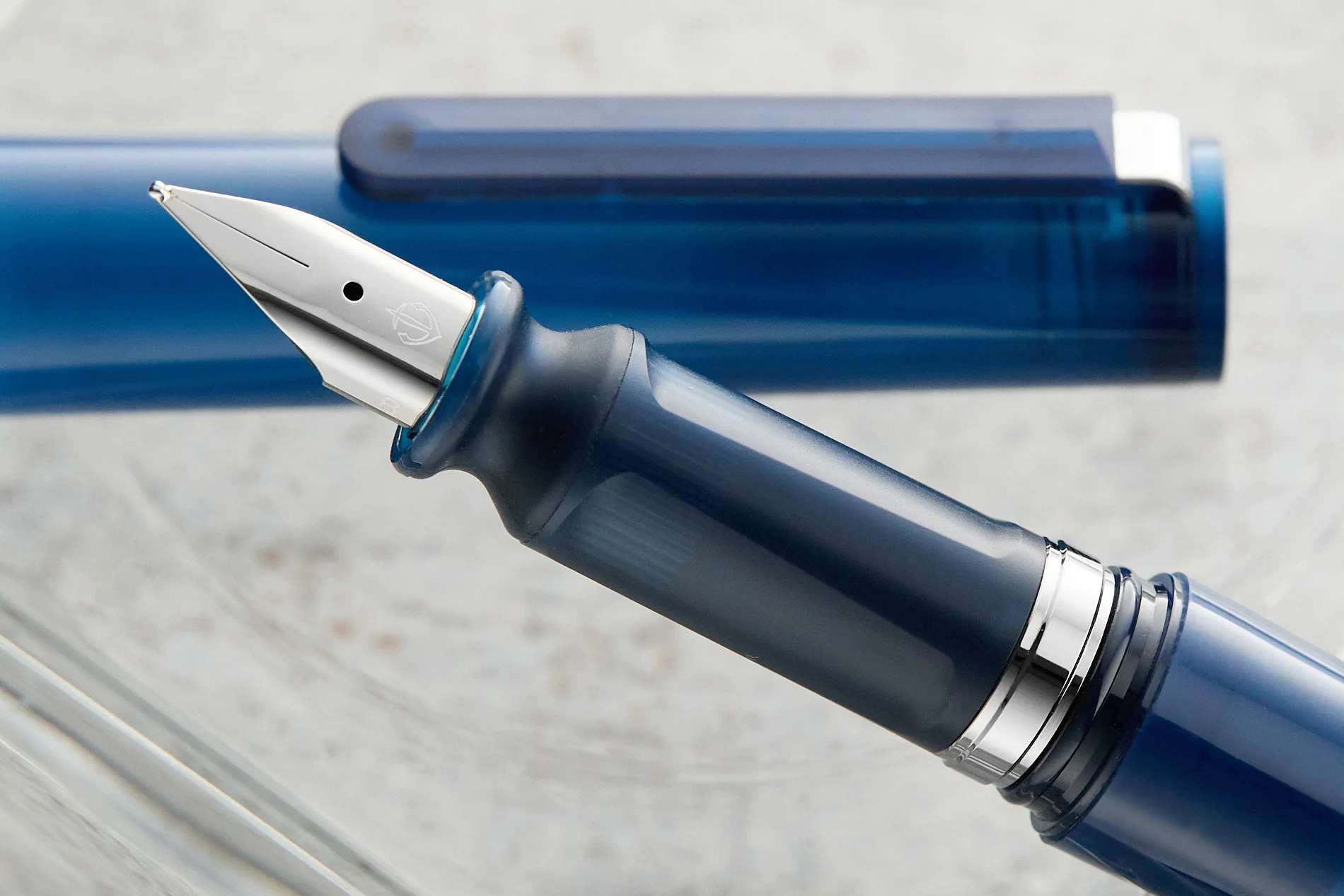 Sailor TUZU Adjust Fountain Pen - Translucent Navy (Special Edition) - Image 5