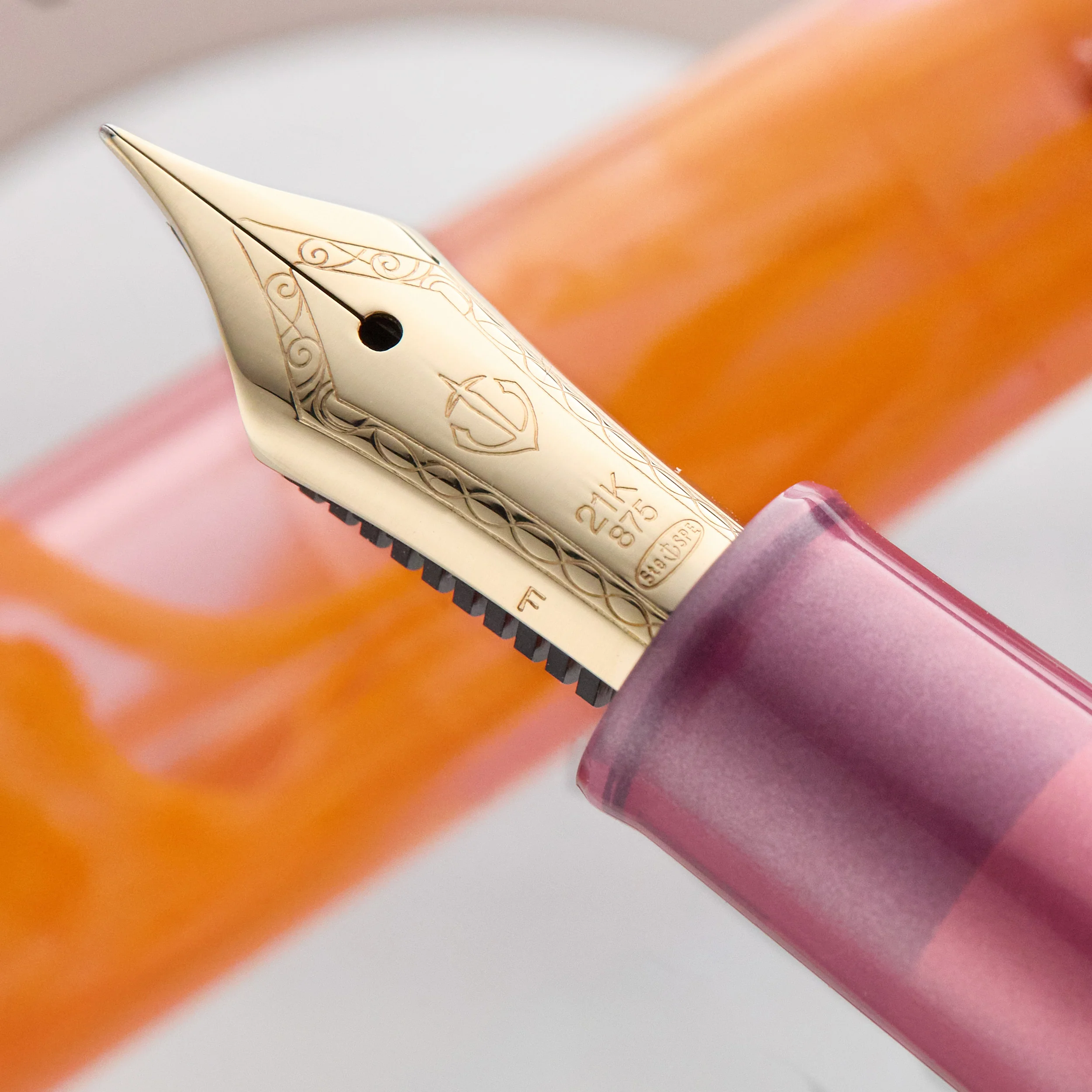 Sailor Veilio Fountain Pen - Pearl Pink (Limited Production) - Image 4
