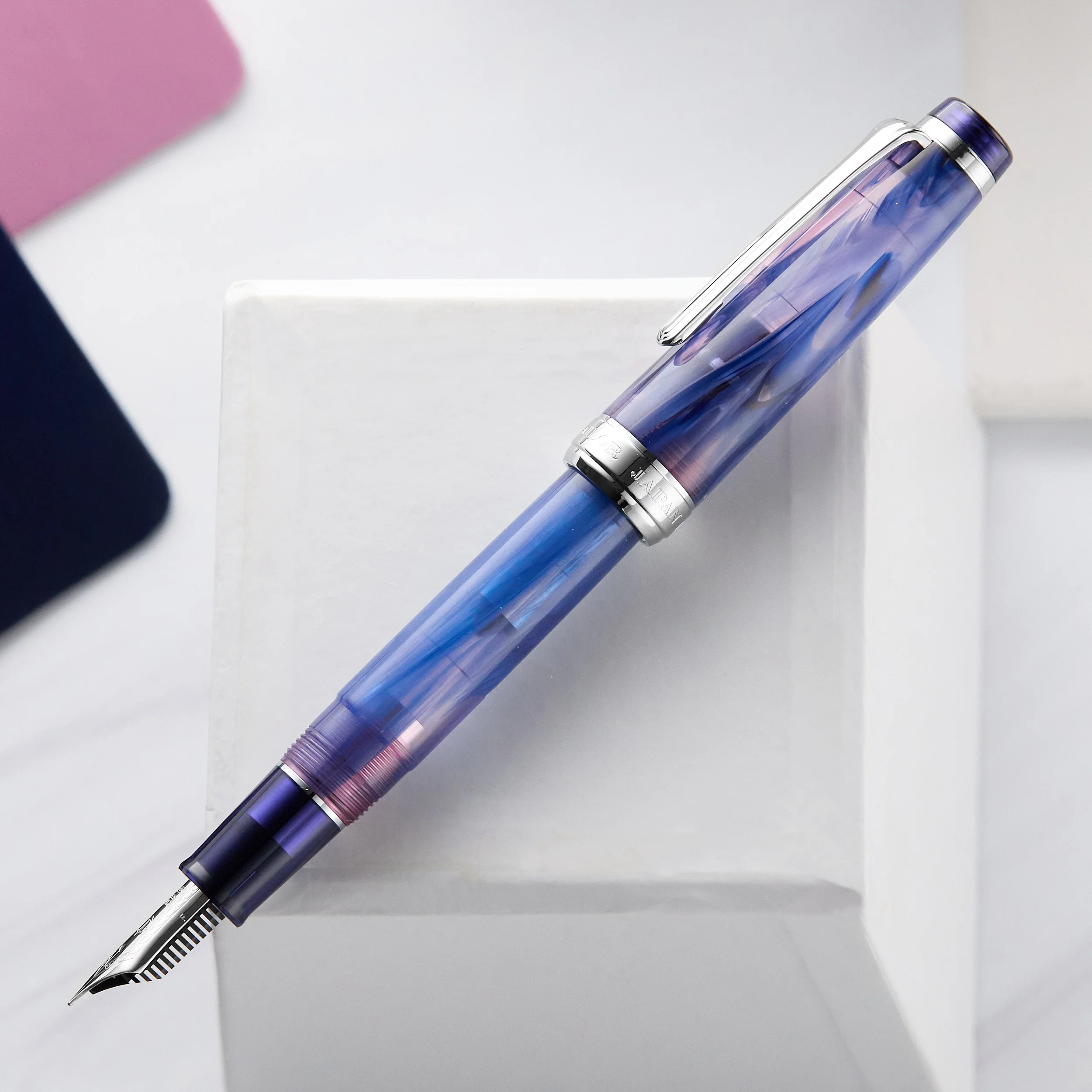 Sailor Veilio Fountain Pen - Purple (Limited Production) - Image 3