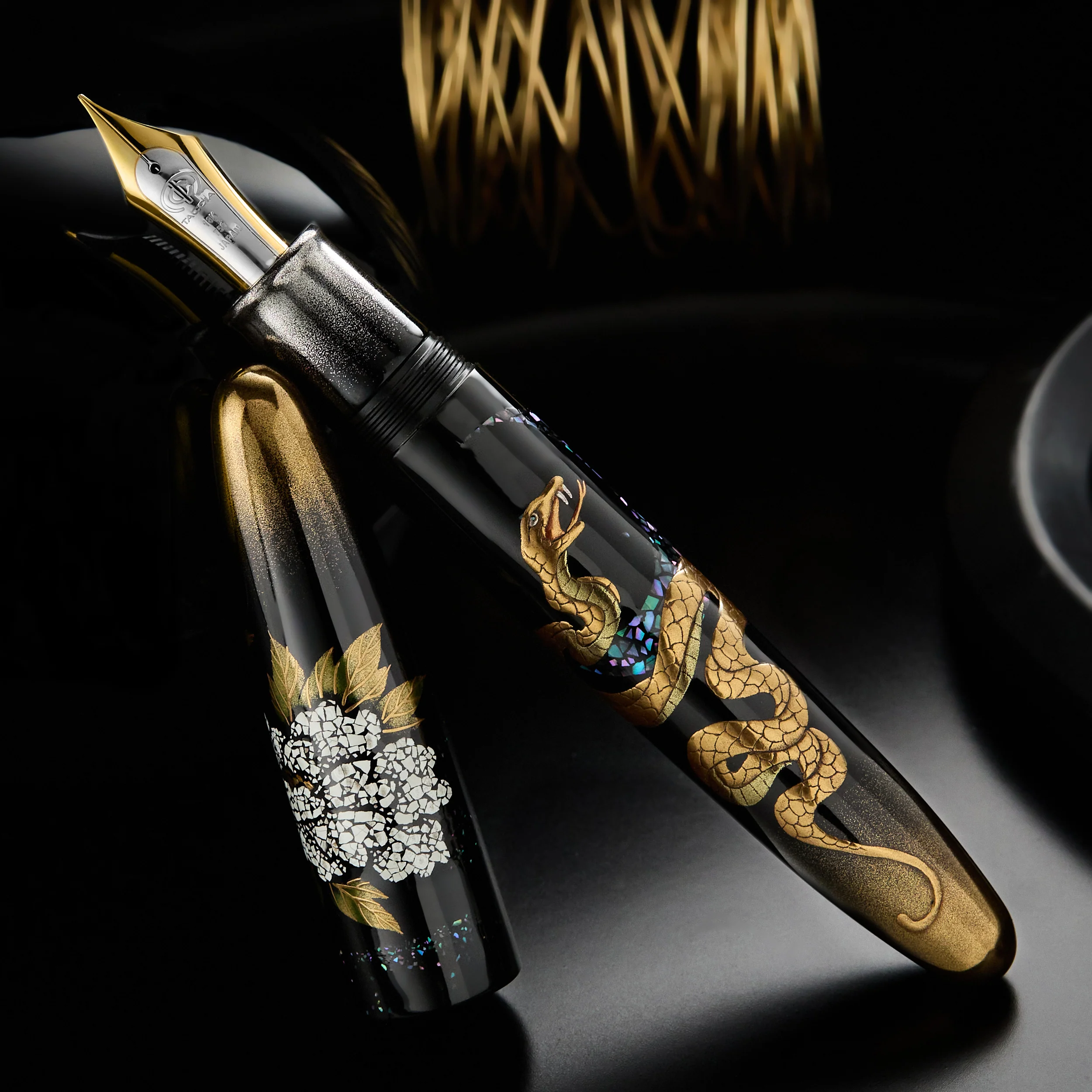 TACCIA Empress Maki-e Fountain Pen - Serpent (Limited Edition) - Image 11