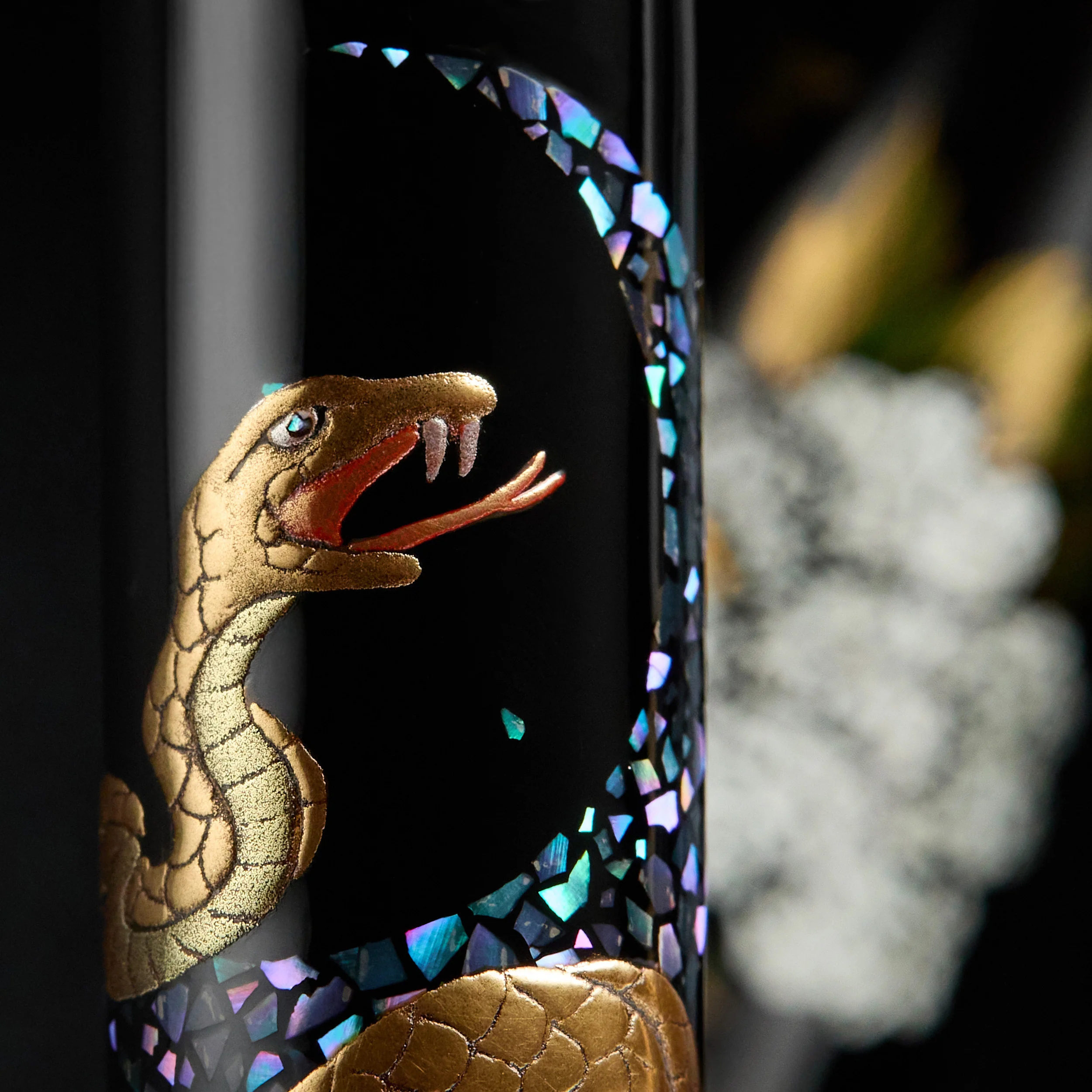 TACCIA Empress Maki-e Fountain Pen - Serpent (Limited Edition) - Image 4
