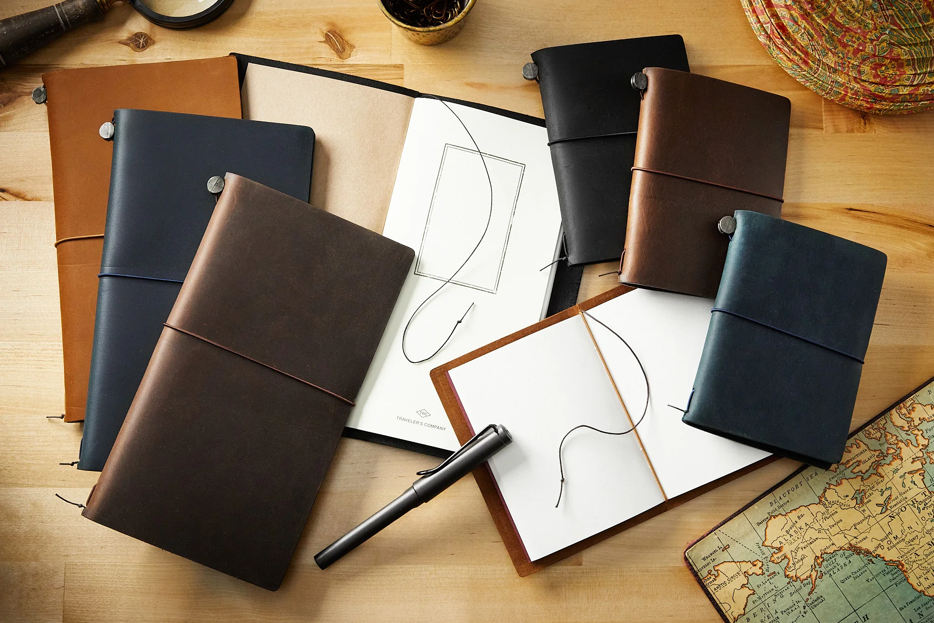 Traveler's Notebook - Black (Regular) - Image 9